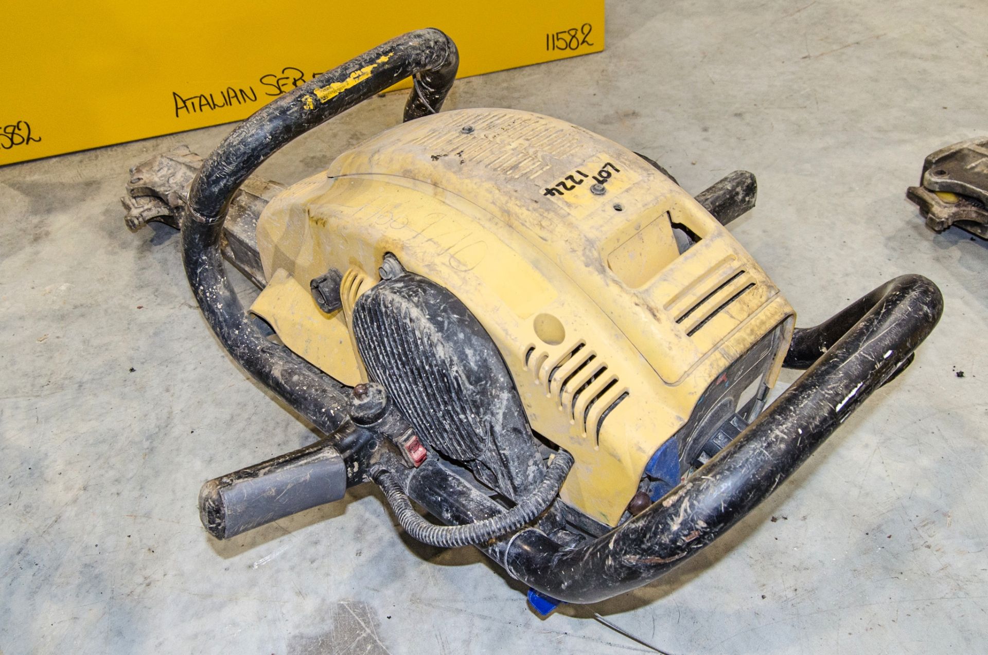 Atlas Copco Cobra petrol driven breaker A998427 - Image 2 of 3