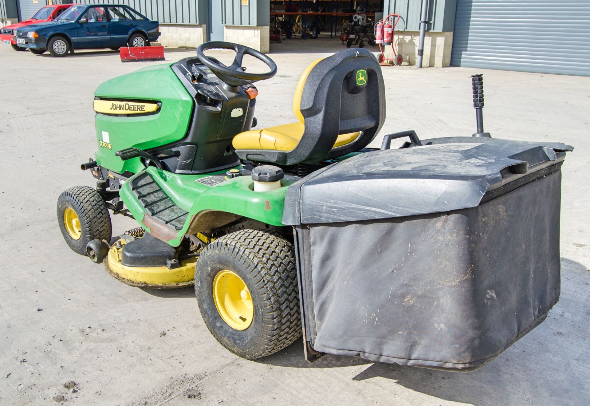 John Deere X300R petrol driven ride on mower Year: 2010 S/N: 180328 Recorded Hours: 367 c/w front - Image 4 of 15