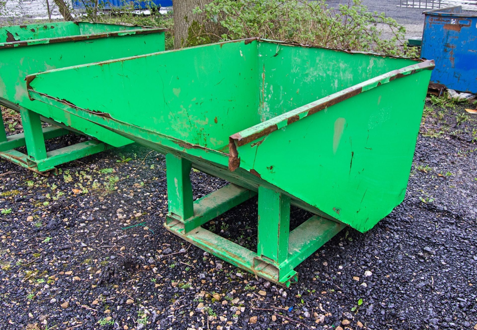 Invicta steel tipping skip A1201710