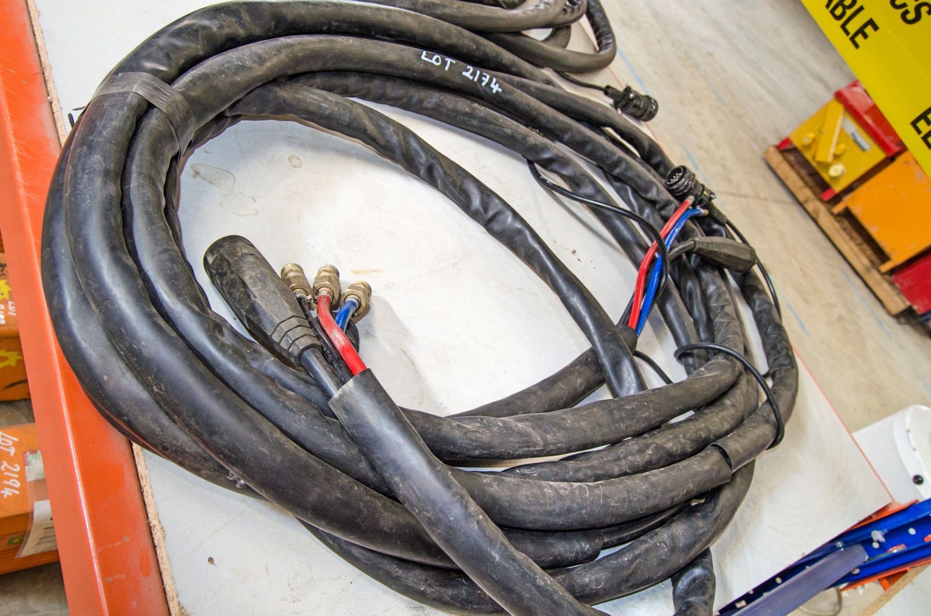 Welding lead set