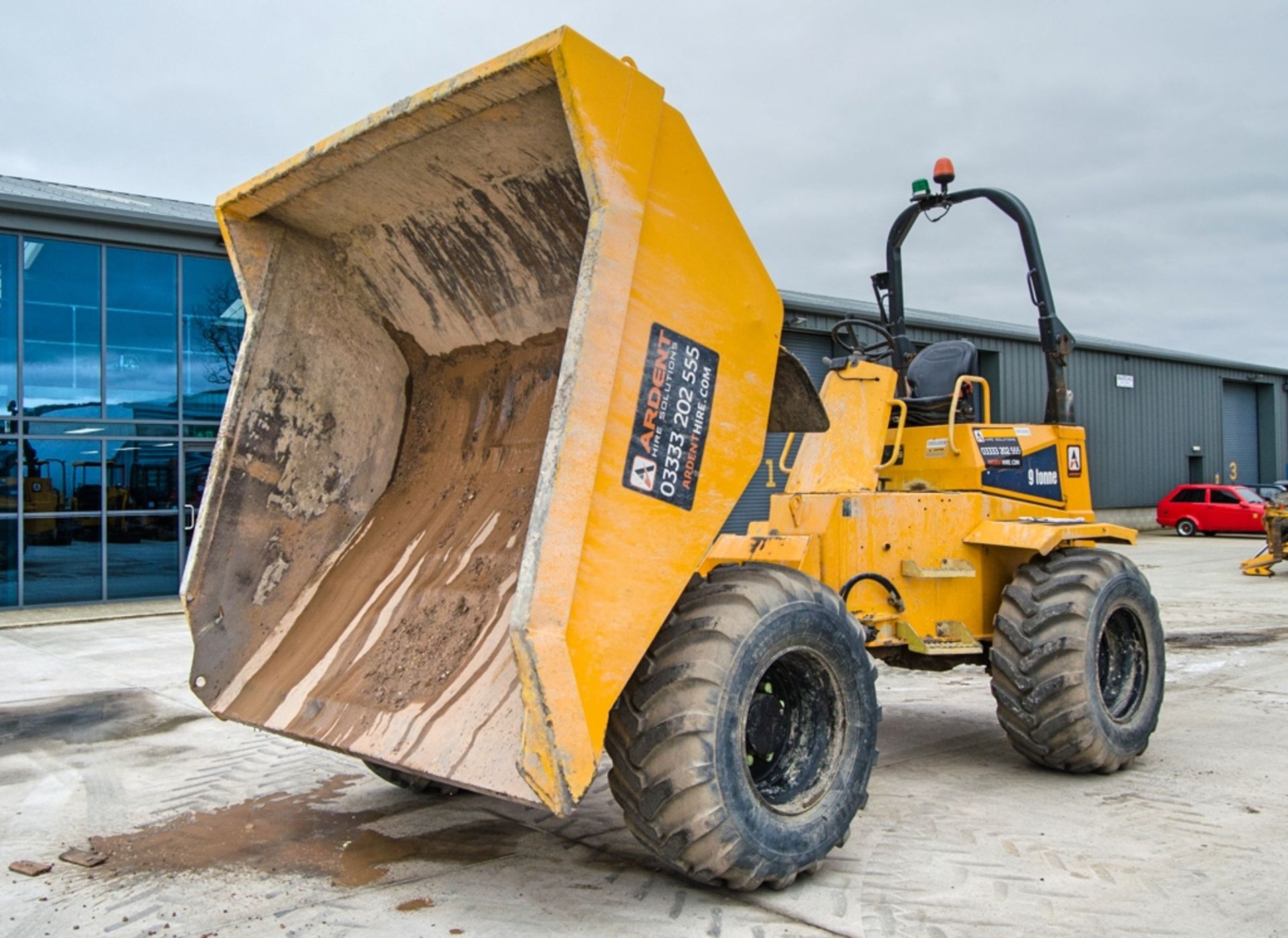 Thwaites 9 tonne straight skip dumper Year: 2018 S/N: 802E1239 Recorded Hours: 1667 09DU0085 - Image 9 of 23