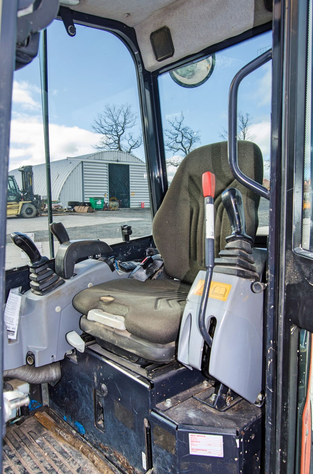 Kubota U27-4 2.7 tonne rubber tracked excavator Year: 2016 S/N: 58736 Recorded Hours: 2733 blade, - Image 19 of 23