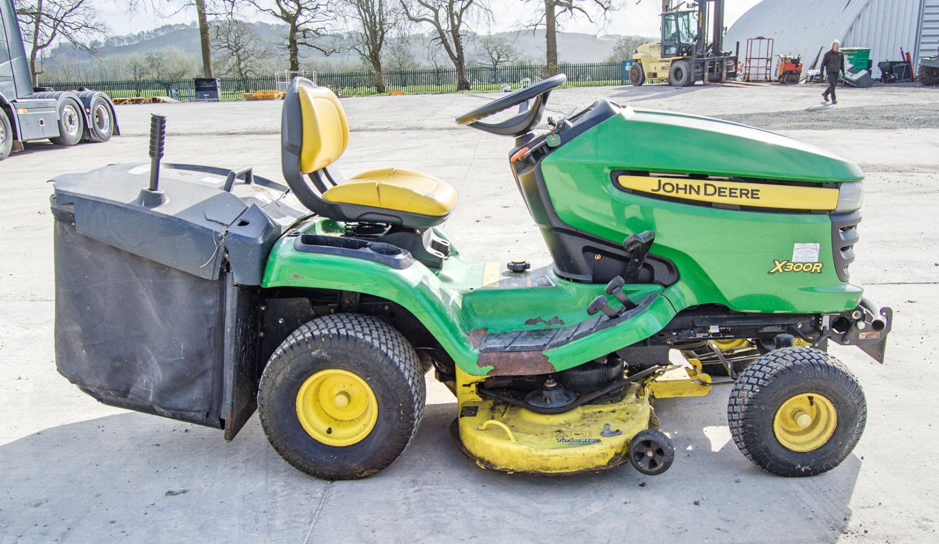 John Deere X300R petrol driven ride on mower Year: 2010 S/N: 180328 Recorded Hours: 367 c/w front - Image 8 of 15