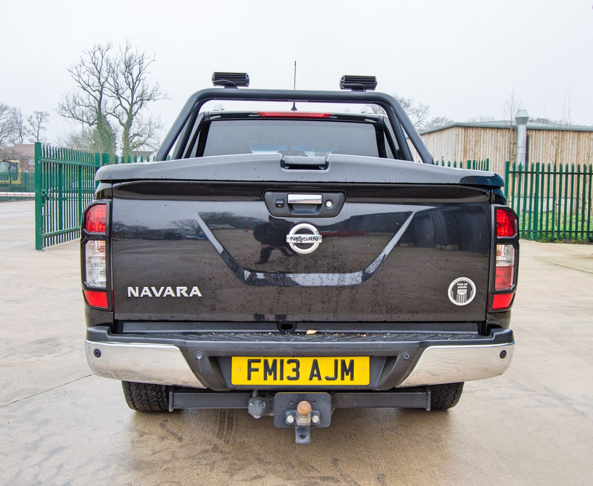 Nissan Navara Trek-1 DCi 2298cc automatic pick up Registration Number: AE67 SFU (Photographed - Image 6 of 37