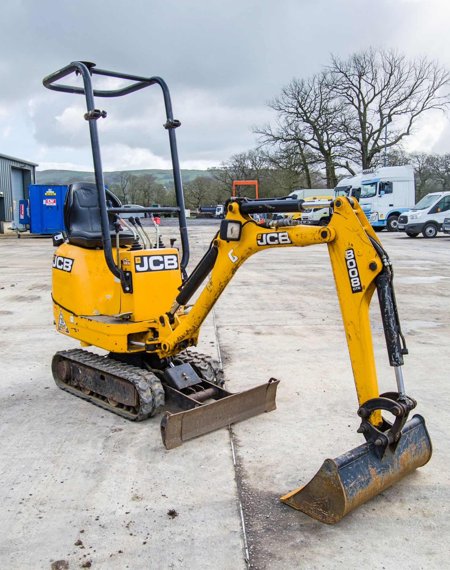 JCB 8008 CTS 0.8 tonne rubber tracked micro excavator Year: 2017 S/N: 1930304 Recorded Hours: 1126 - Image 2 of 27