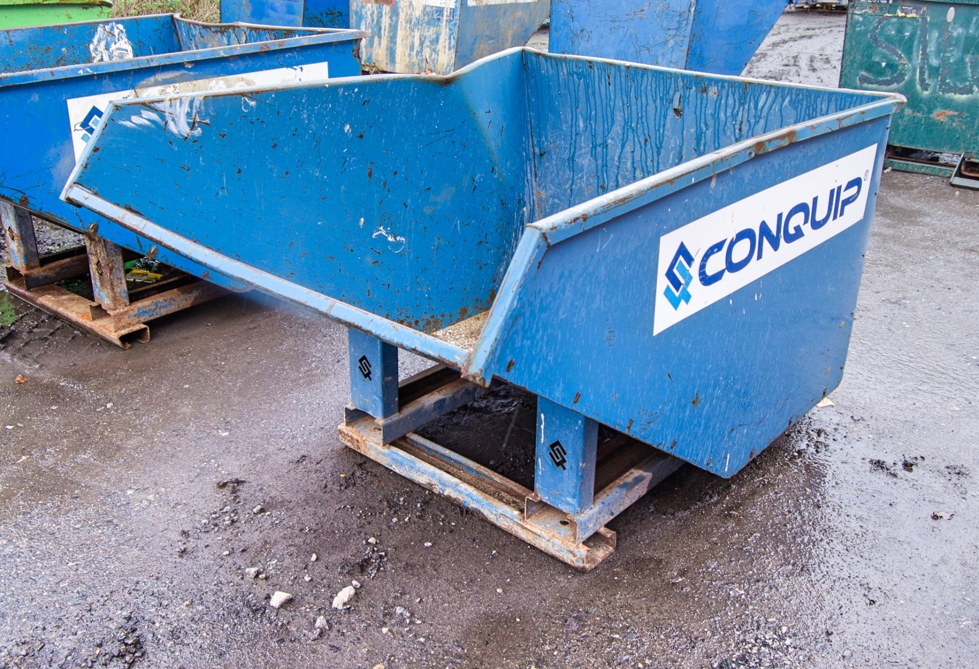 Conquip steel tipping skip A1211609