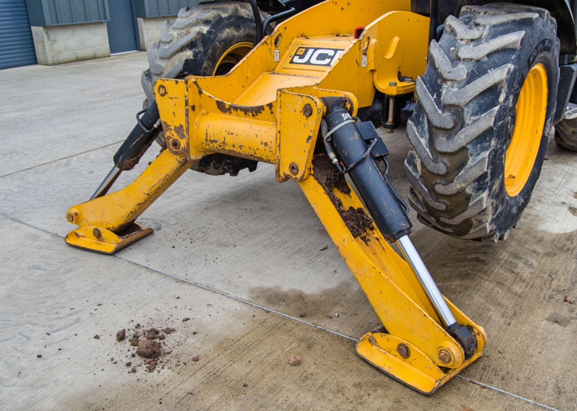 JCB 533-105 T4i IIIB 10.5 metre telescopic handler Year: 2015 S/N: 2349343 Recorded Hours: 3034 c/ - Bild 11 aus 24