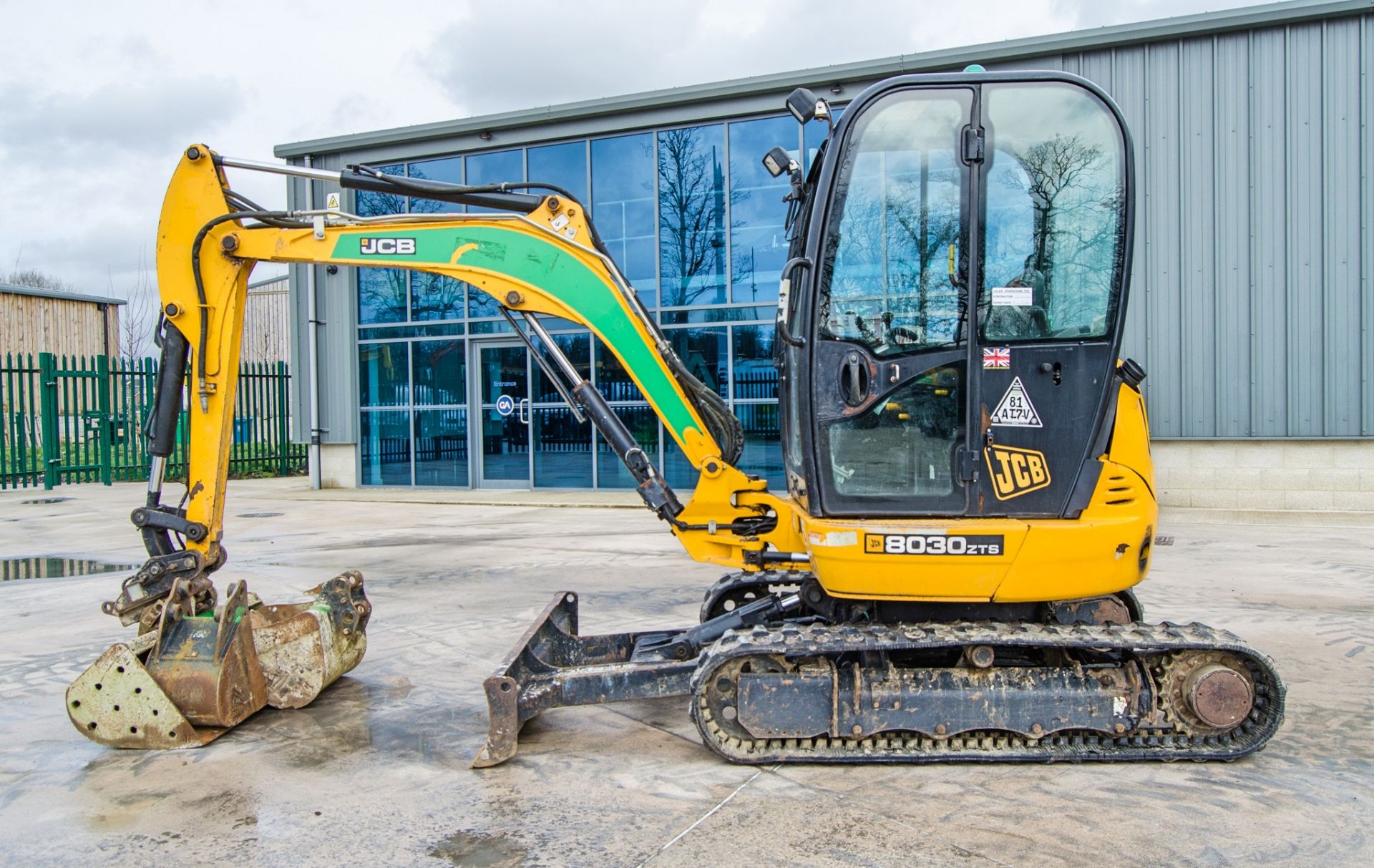 JCB 8030 ZTS 3 tonne rubber tracked excavator Year: 2018 S/N: 2432920 Recorded Hours: 2328 blade, - Image 8 of 24