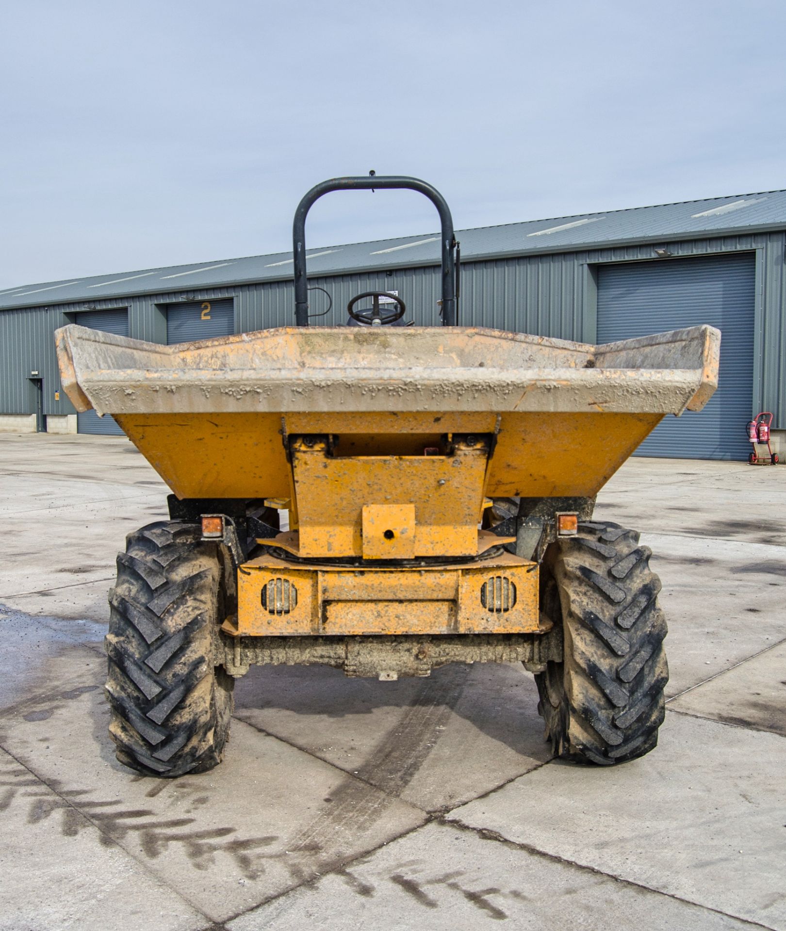 Thwaites 6 tonne swivel skip dumper Year: 2016 S/N: 1604D6002 Recorded Hours: 822 c/w V5C - Image 4 of 21