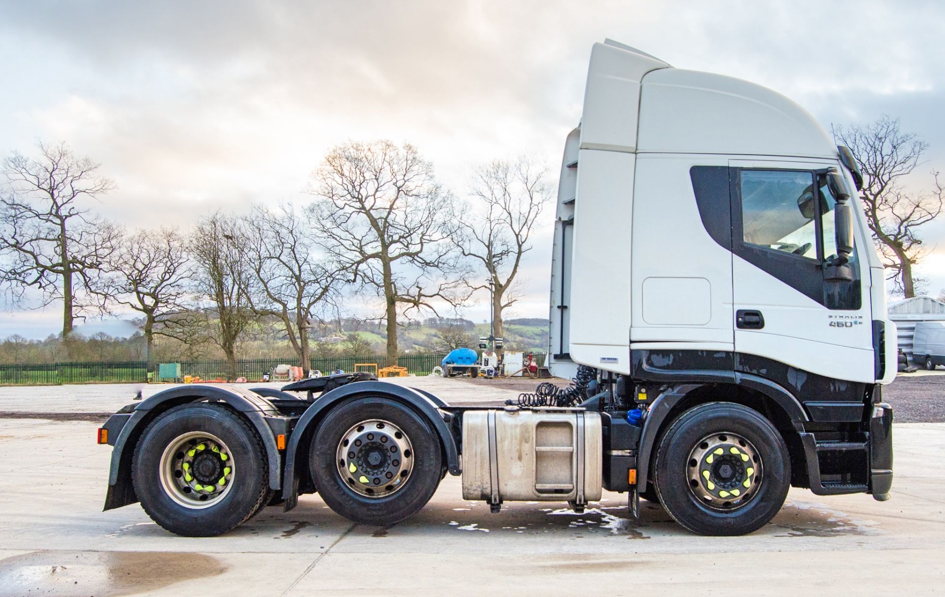 Iveco Stralis 460 E6 Hi-Way 6x2 tractor unit Registration Number: GK65 EGJ Date of Registration: - Image 8 of 33