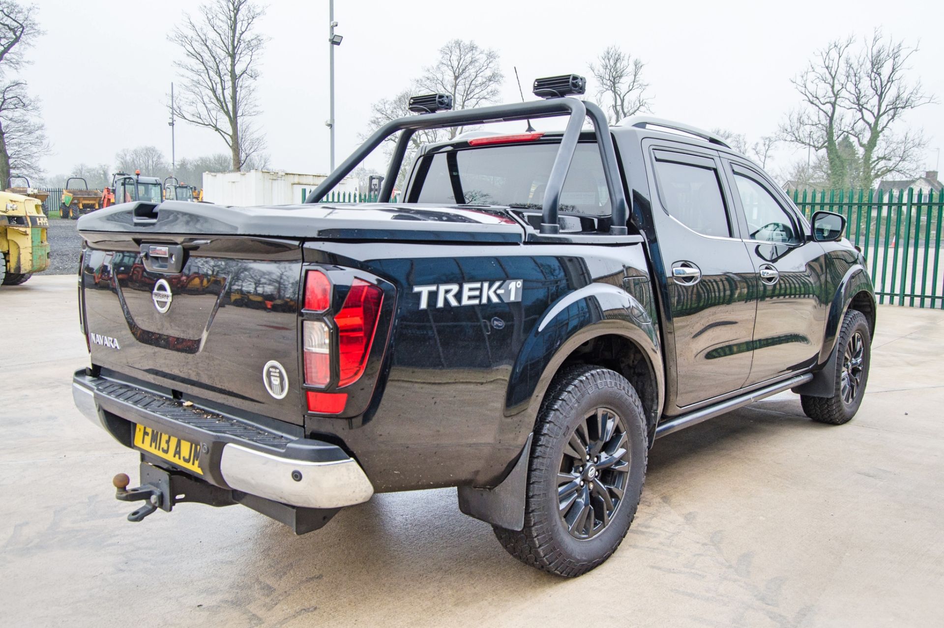 Nissan Navara Trek-1 DCi 2298cc automatic pick up Registration Number: AE67 SFU (Photographed - Image 3 of 37