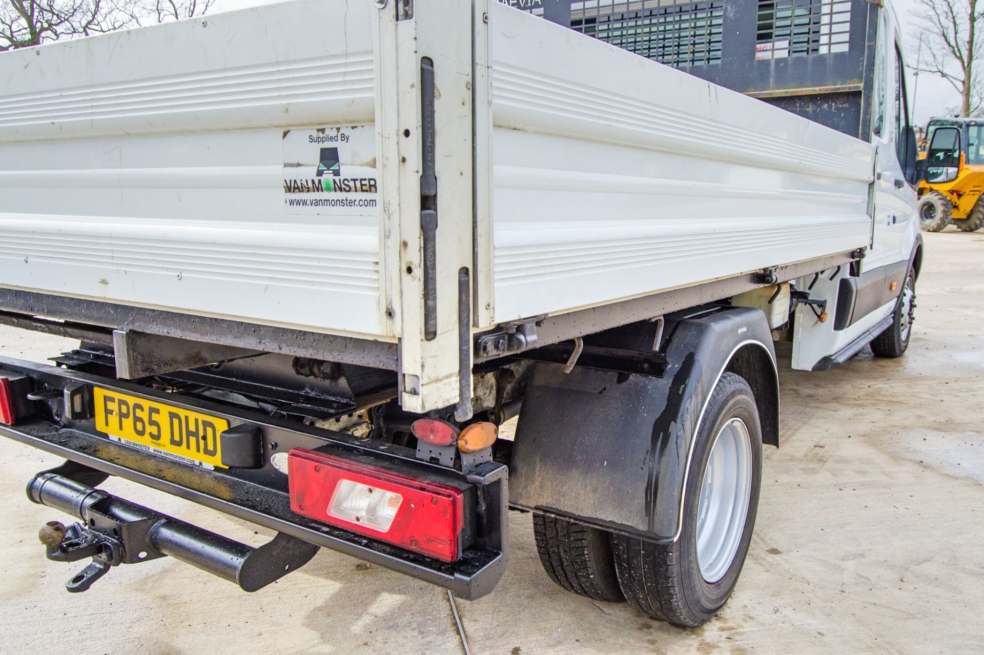 Ford Transit 350 2198cc 6 speed manual crew cab tipper  Registration Number: FP65 DHD Date of - Image 12 of 35