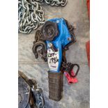 Tractel 0.75 tonne lever hoist A1323898