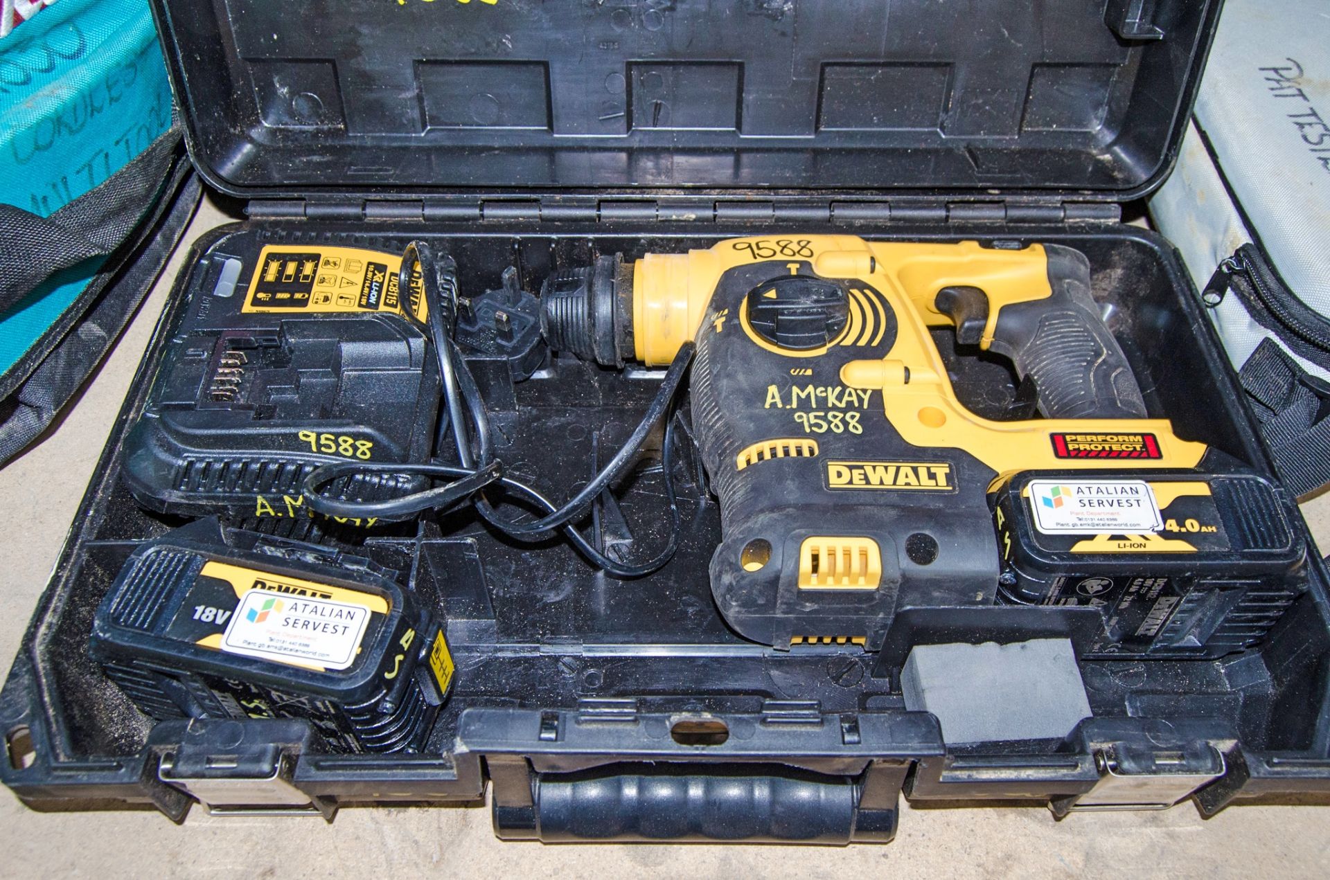Dewalt DCH253 18v cordless SDS rotary hammer drill c/w 2 - batteries, charger and carry case AM