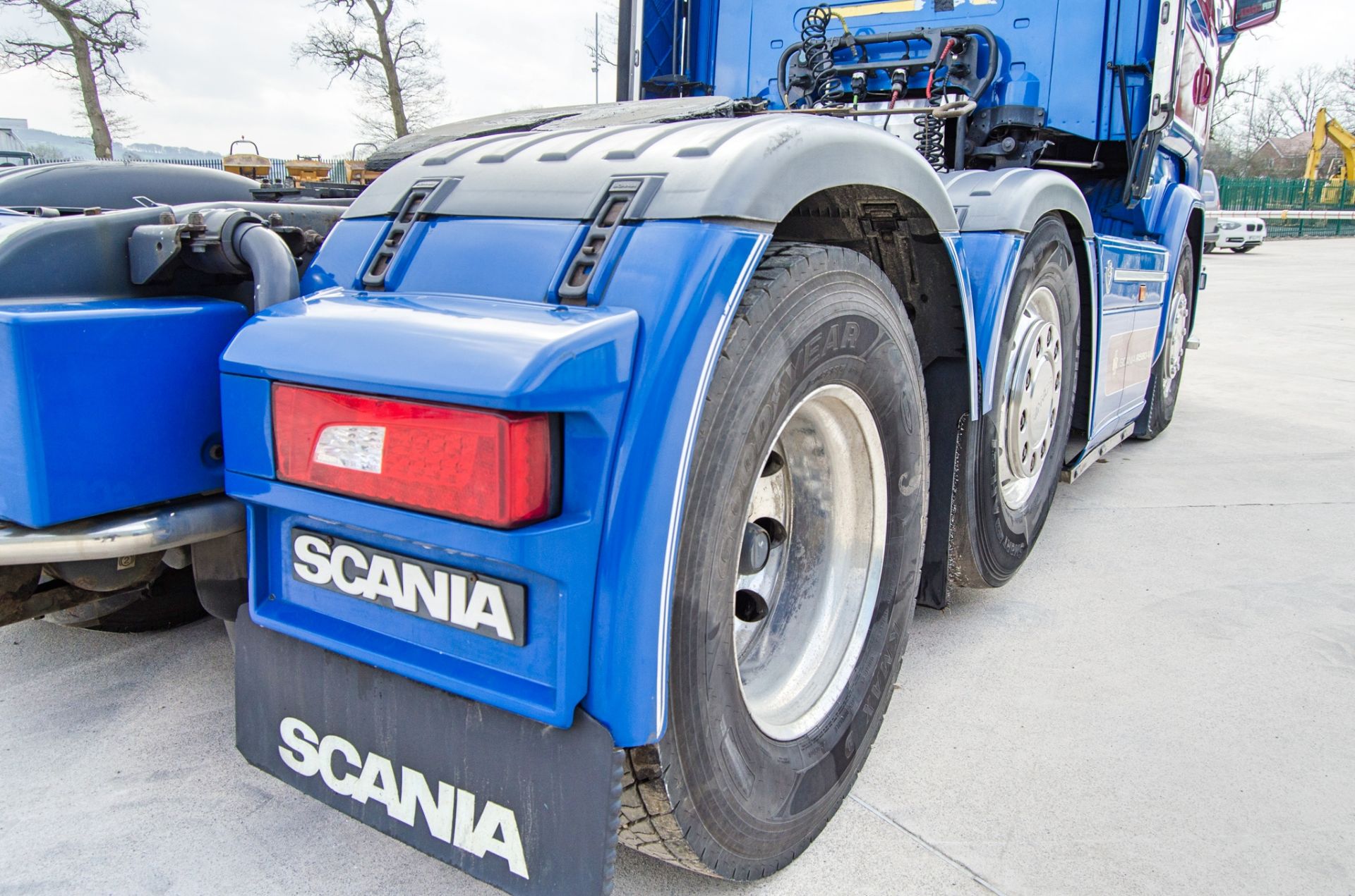Scania R580 V8 6x2 tractor unit Registration Number: PG16 KVD Date of Registration: 10/03/2016 MOT - Image 12 of 33