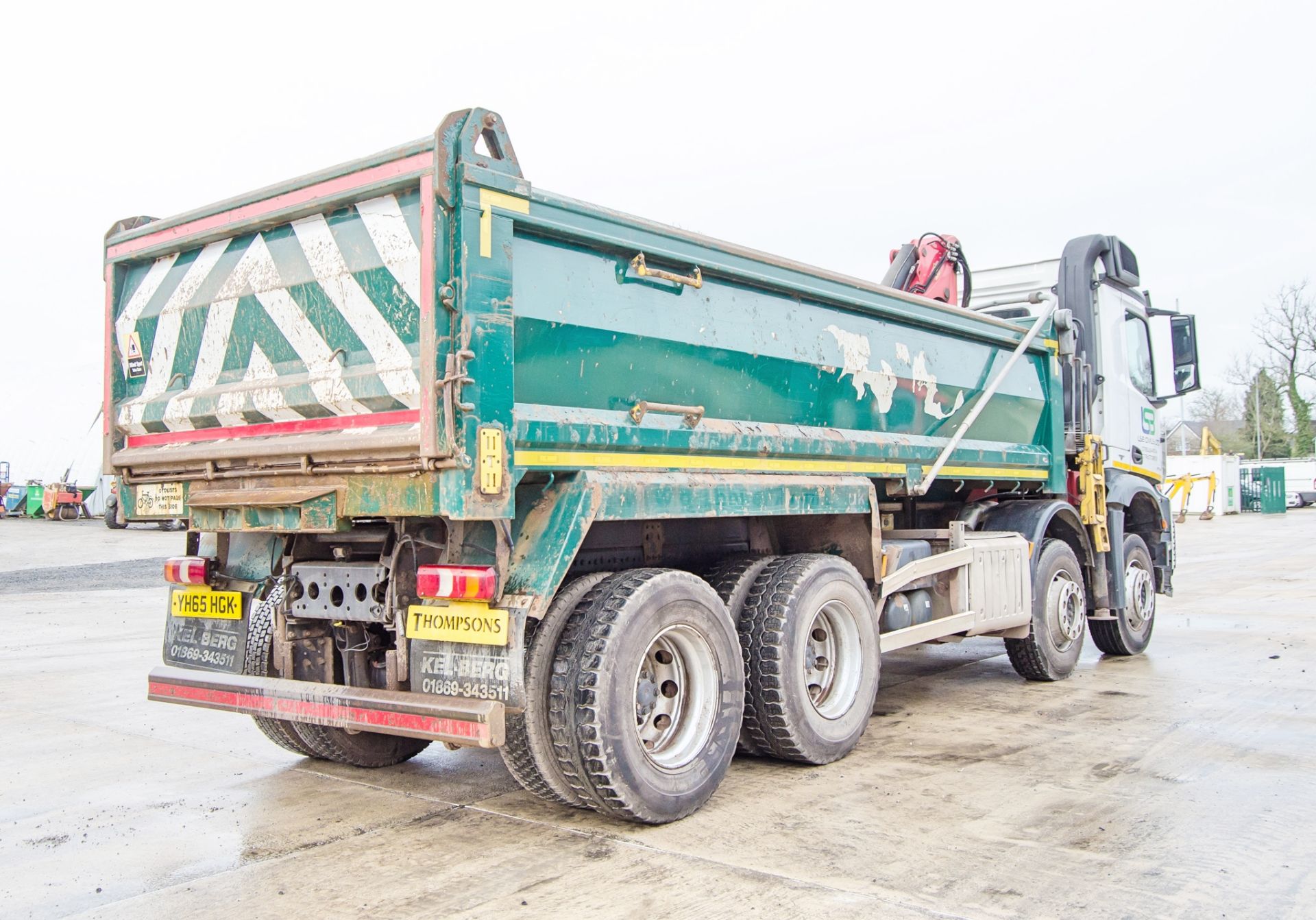 Mercedes Benz 3240 Arocs 32 tonne 8x4 tipper grab lorry Registration Number: YH65 HGK Date of - Image 3 of 38