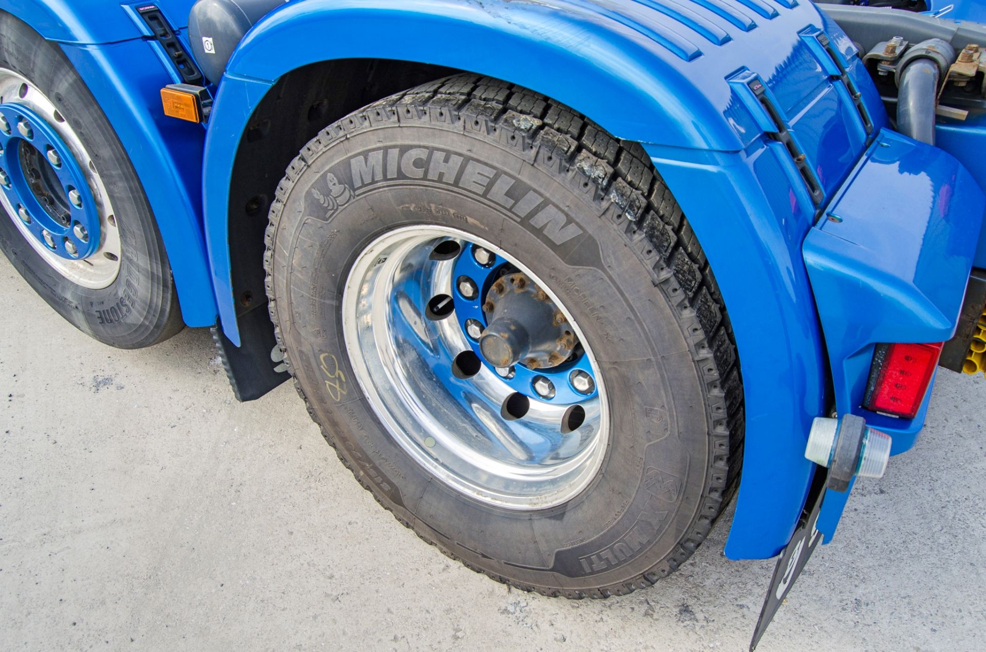 Scania R580 V8 Blue Stream 6x2 tractor unit Registration Number: NO58 LUE  Date of Registration: - Image 20 of 34