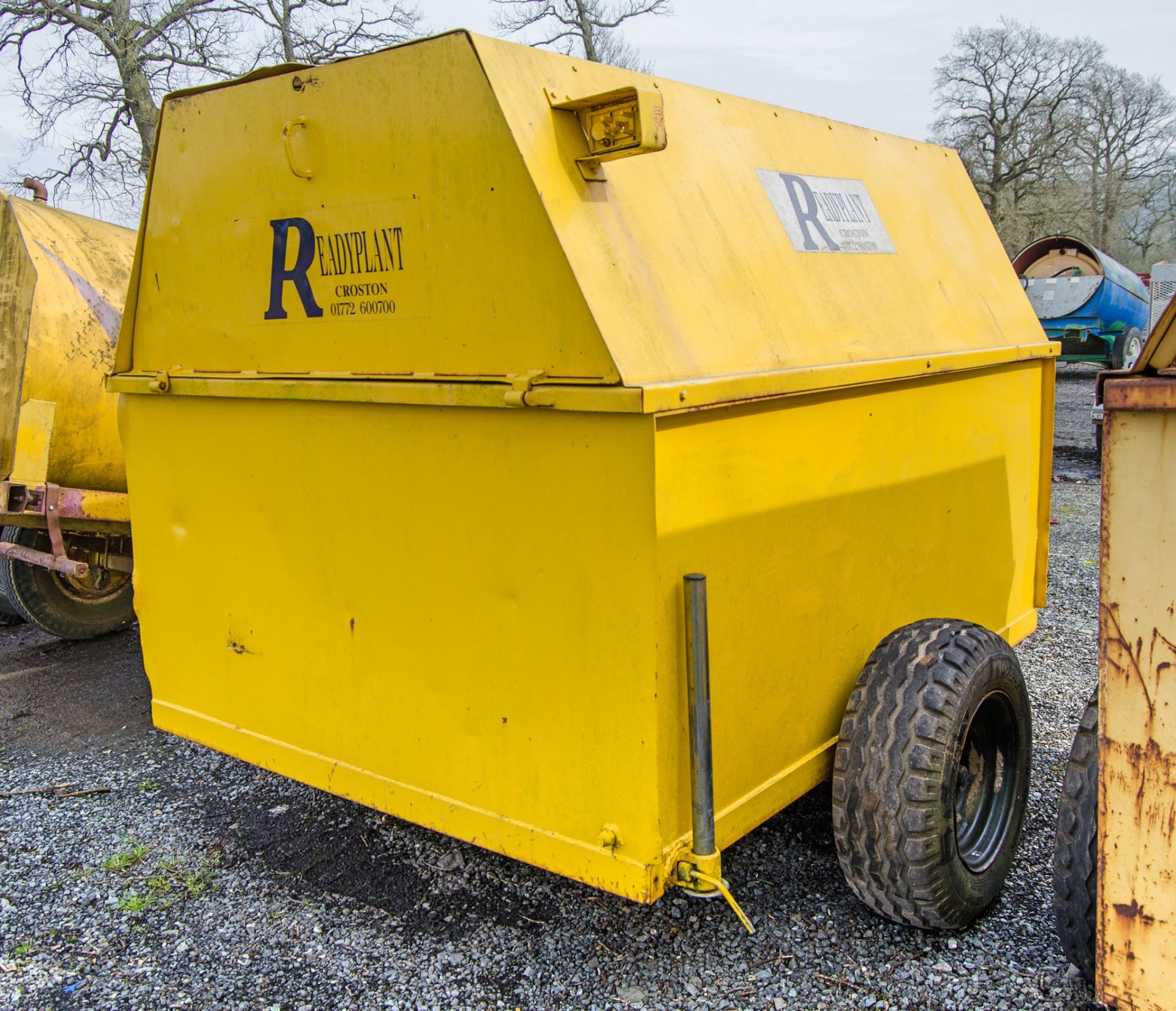 Single axle site tow mobile bunded fuel bowser c/w delivery hose & nozzle P1842 ** No pump ** ** - Image 3 of 5