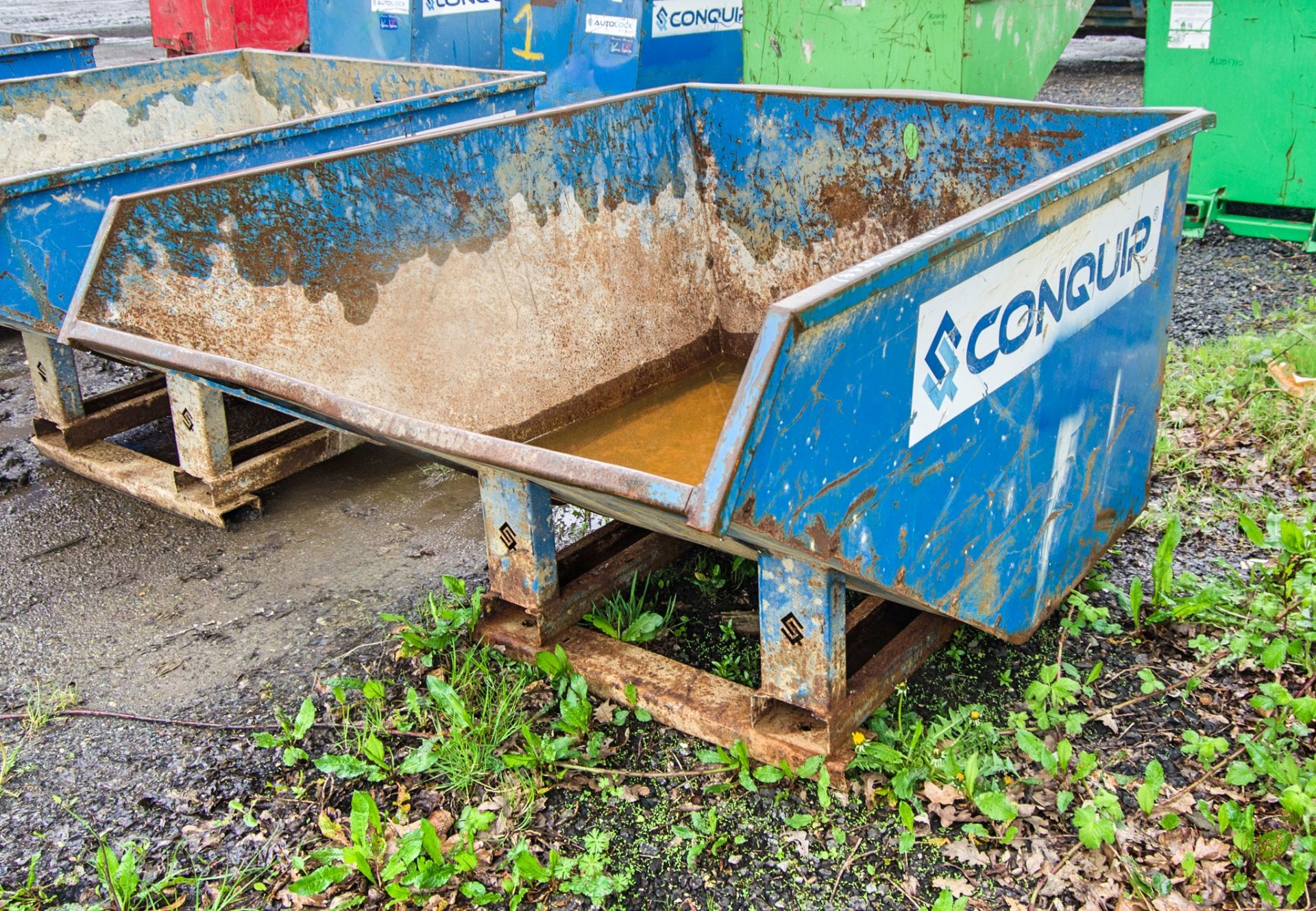 Conquip steel tipping skip A1201704