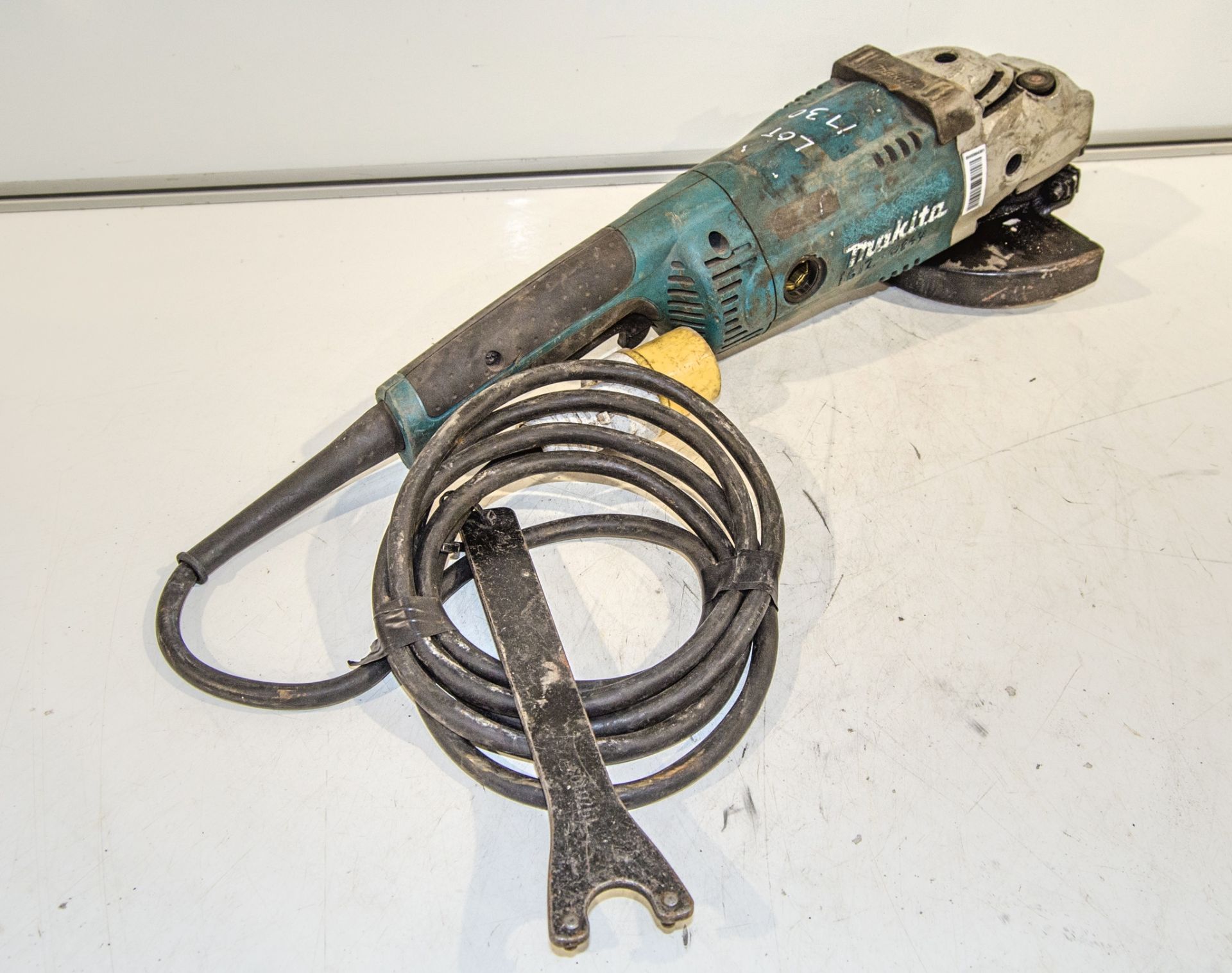 Makita GA7020 110v 180mm angle grinder 16120864 - Image 2 of 2