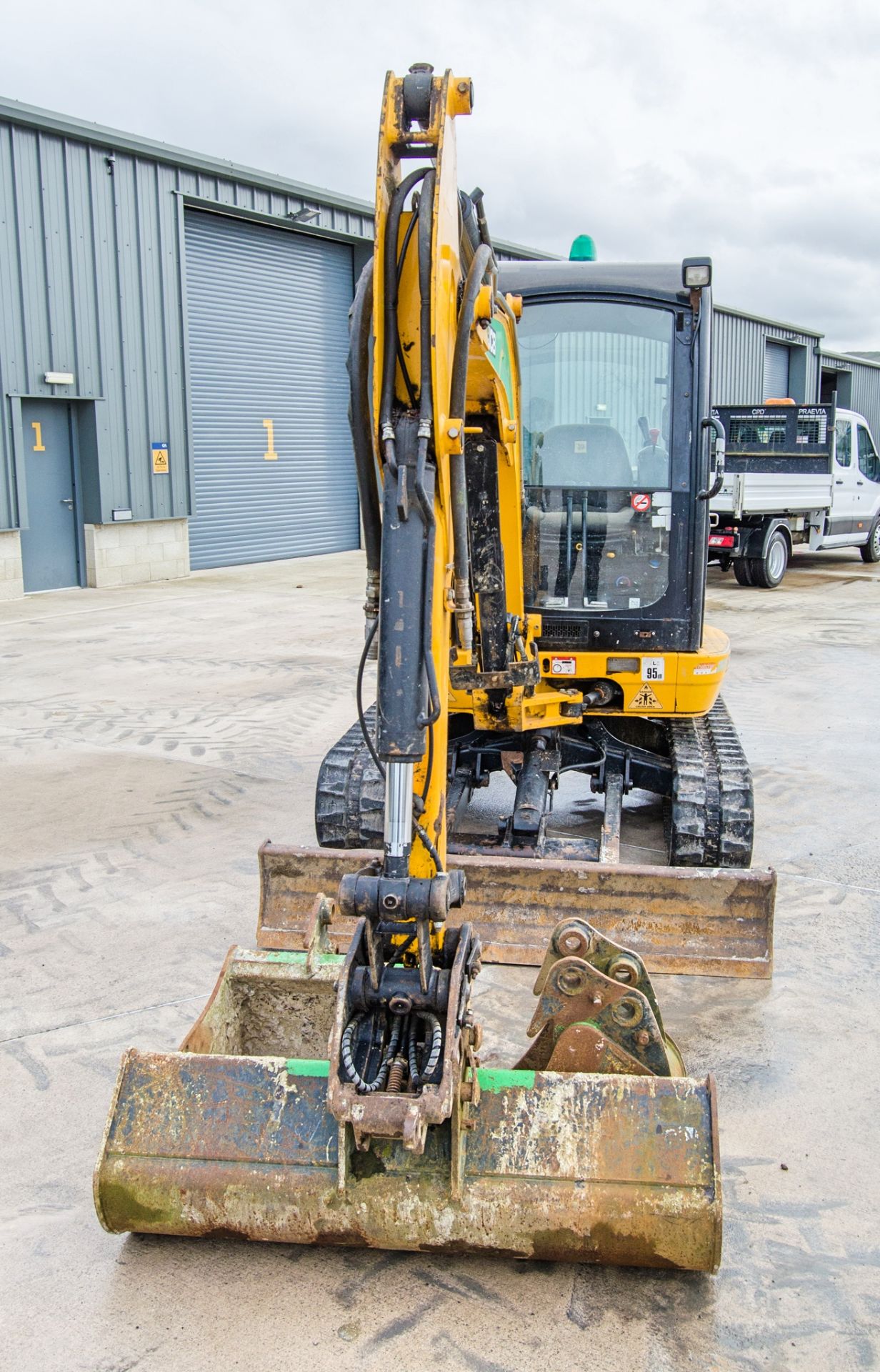 JCB 8030 ZTS 3 tonne rubber tracked excavator Year: 2018 S/N: 2432920 Recorded Hours: 2328 blade, - Image 5 of 24