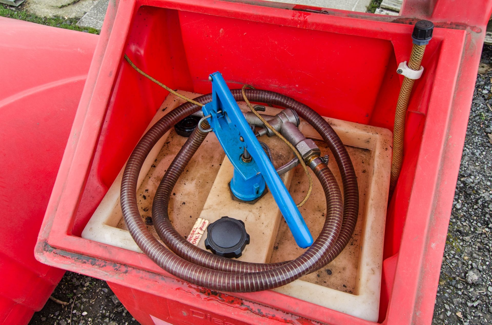 Western Kaddi 100 litre bunded fuel bowser c/w manual pump, delivery hose & nozzle FZZ57006 - Image 2 of 2