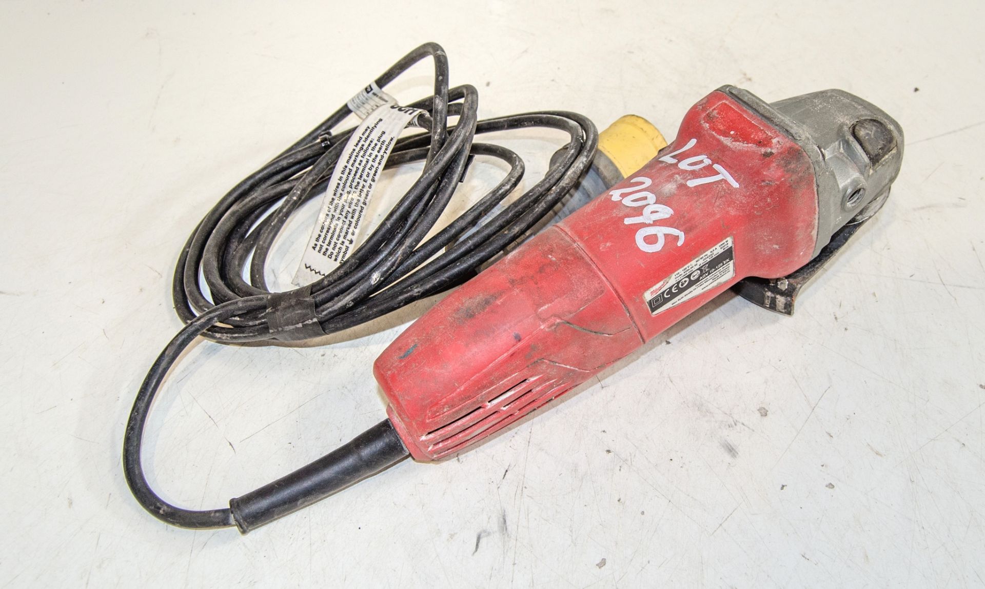 Milwaukee AGV10-125 110v 125mm angle grinder 18086258 - Image 2 of 2