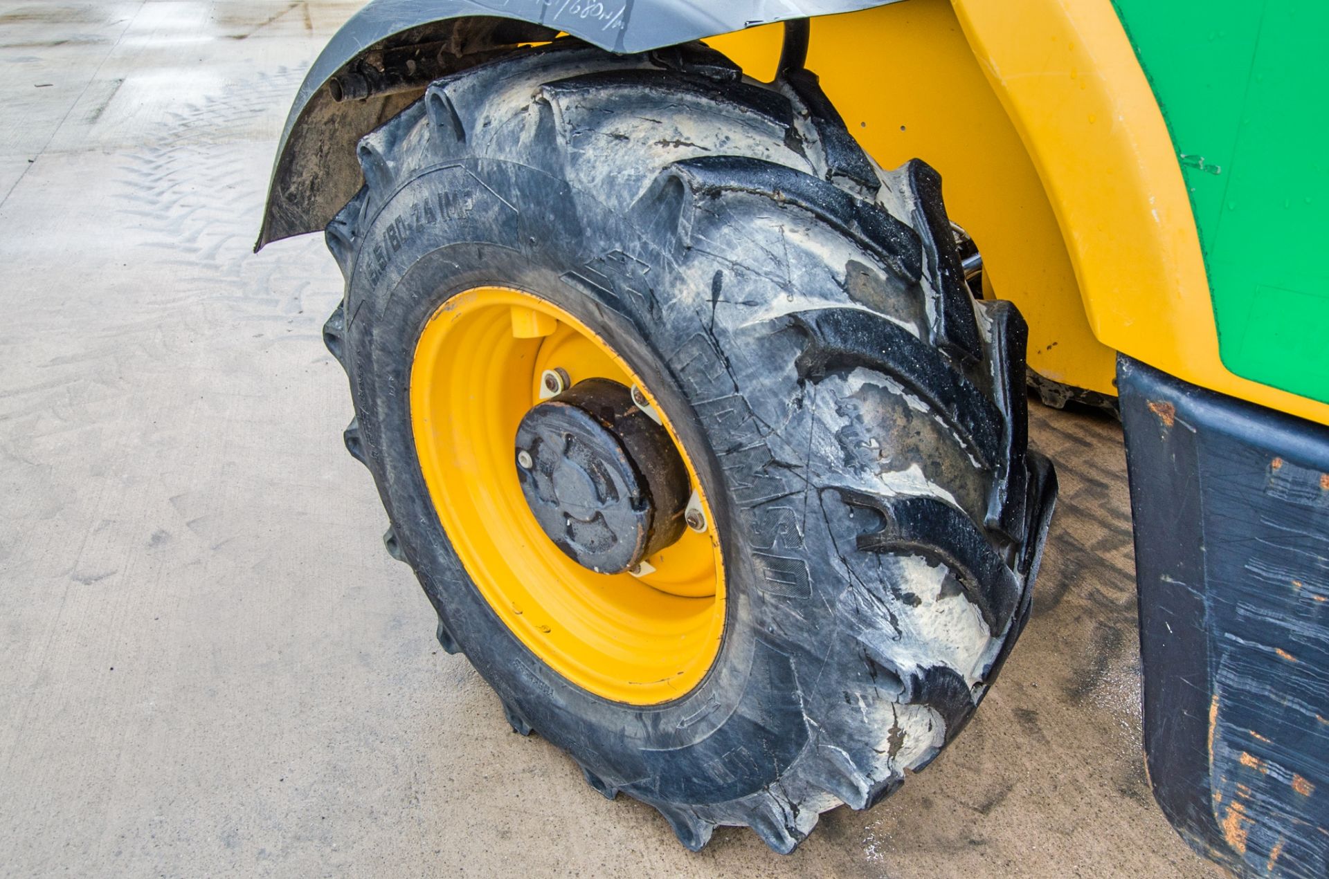 JCB 535-140 Hi-Viz T4i IIIB 14 metre telescopic handler Year: 2016 S/N: 2461386 Recorded Hours: 3648 - Image 16 of 24