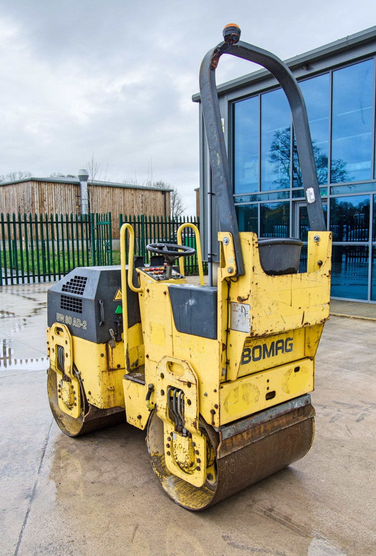 Bomag BW80 AD-2 double drum ride on roller Year: 2009 S/N: 101460425494 Recorded Hours: 1748 1348 - Image 4 of 19