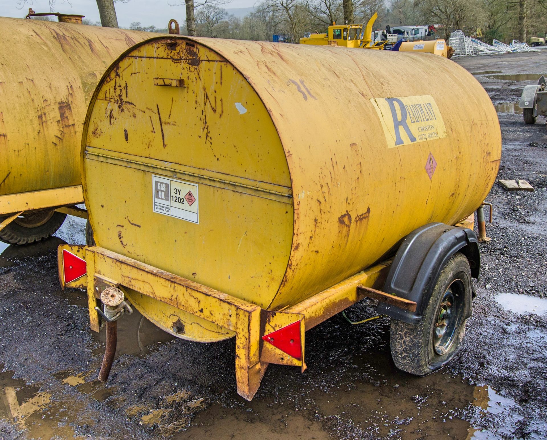 Single axle fast tow mobile bunded fuel bowser c/w petrol pump (parts missing), delivery hose & - Image 3 of 5