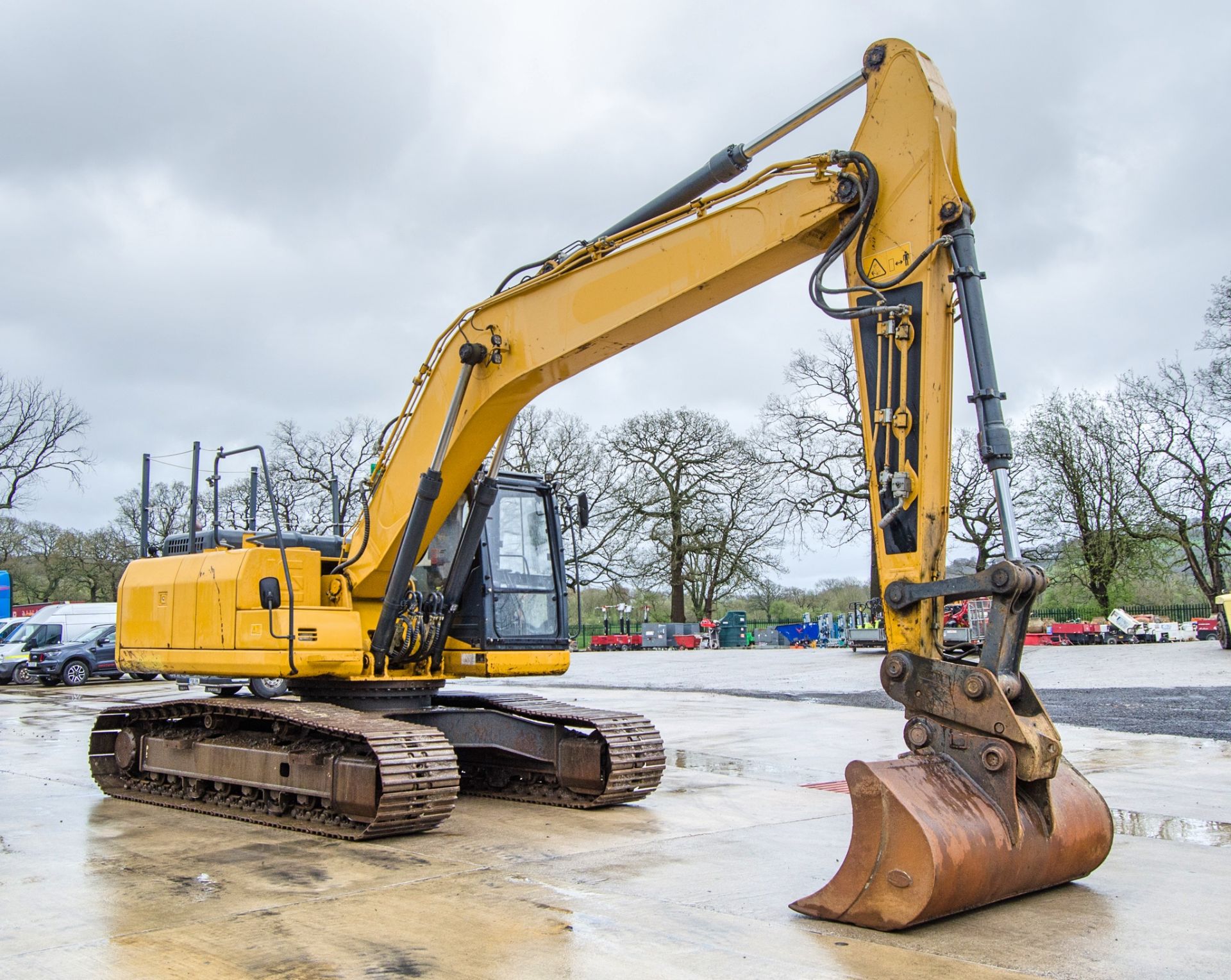 Liugong CLG922 22 tonne steel tracked excavator Year: 2018 S/N: E050361 Recorded Hours: 4805 - Image 2 of 29