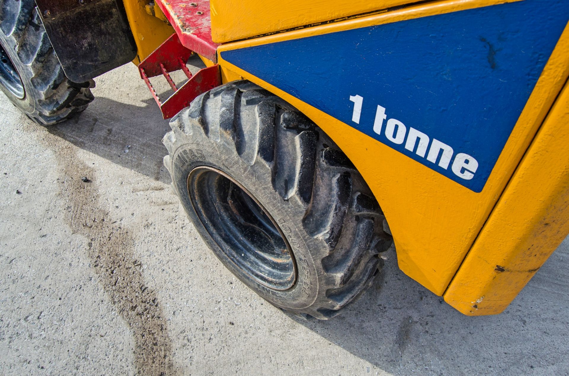 Thwaites 1 tonne hi-tip dumper Year: 2004 S/N: 402A5734 Recorded Hours: 2479 - Image 15 of 23