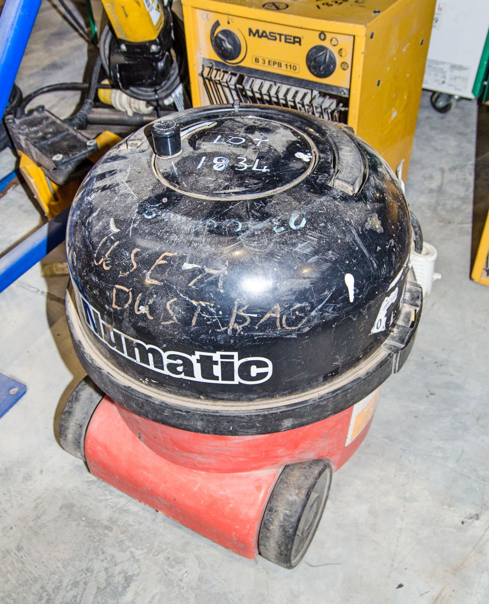 Numatic (Henry) NVR200-22 110v vacuum cleaner 23300448