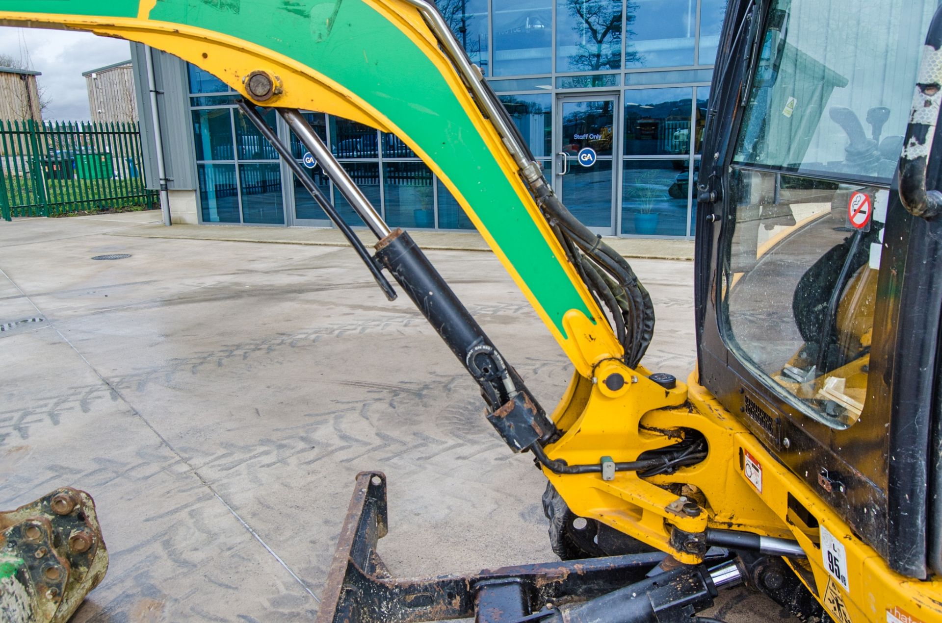 JCB 8030 ZTS 3 tonne rubber tracked excavator Year: 2018 S/N: 2432920 Recorded Hours: 2328 blade, - Image 17 of 24
