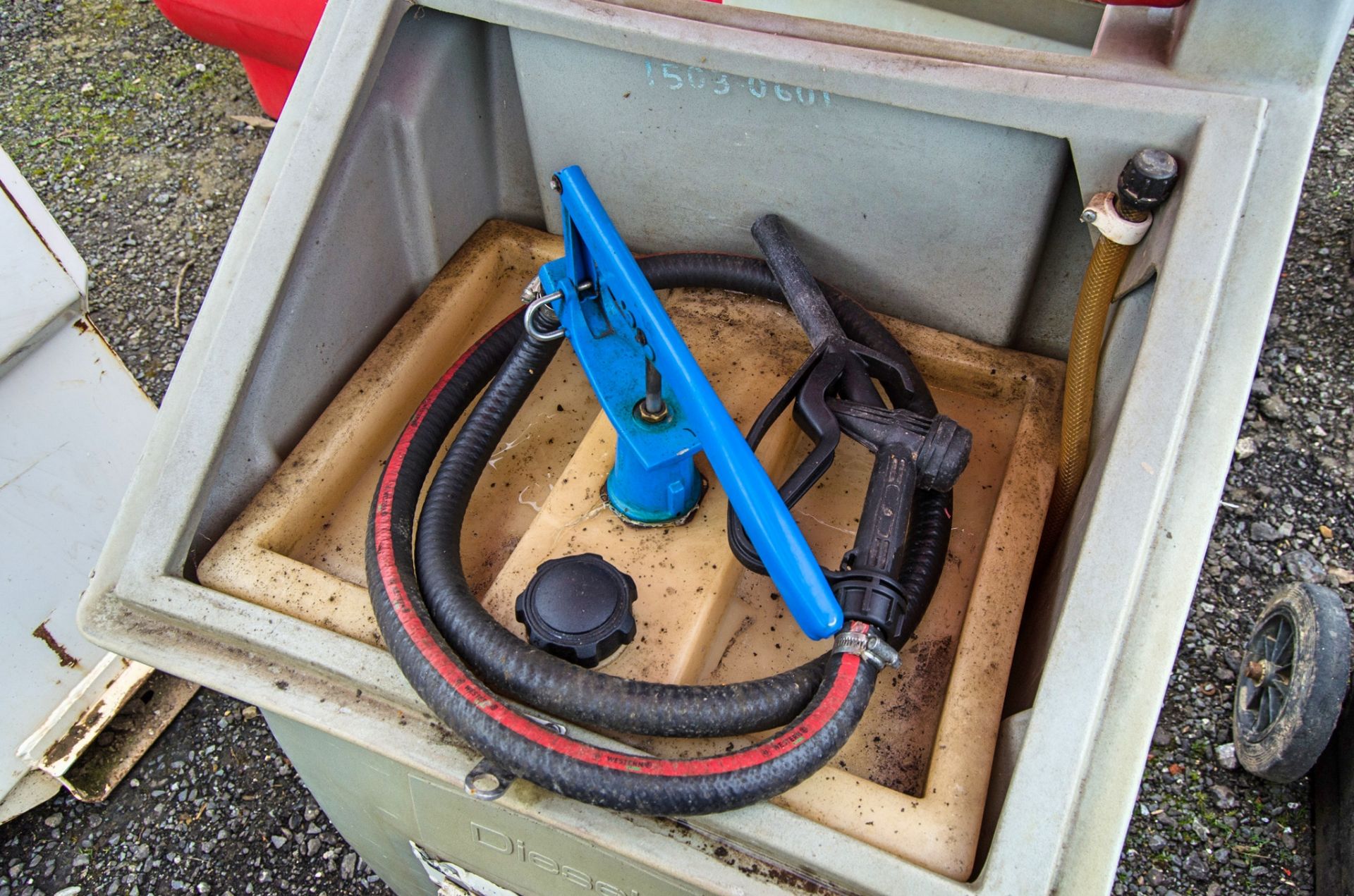 Western Kaddi 100 litre bunded fuel bowser c/w manual pump, delivery hose & nozzle 15030601 - Image 2 of 2