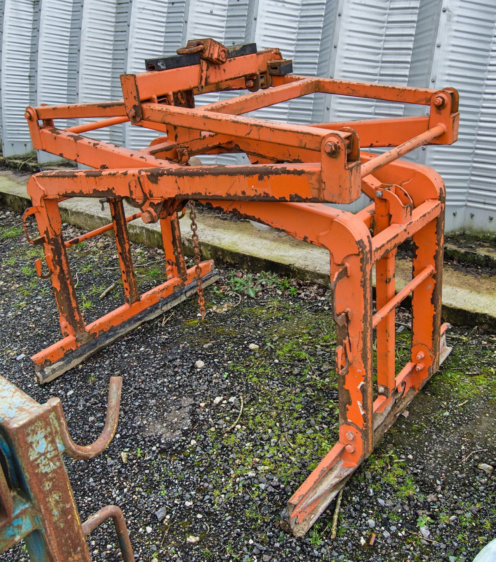 Eichinger 2 tonne block grab