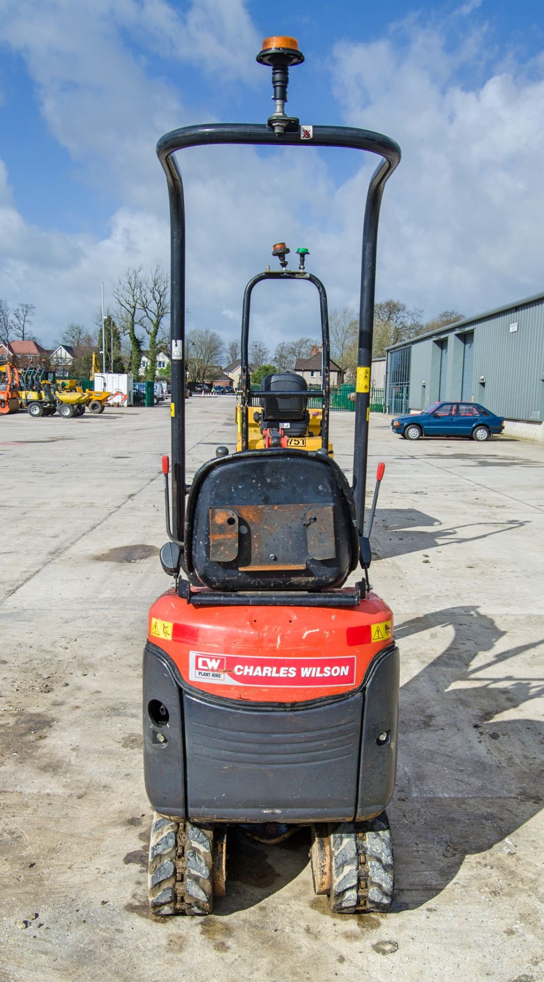 Kubota K008-3 0.8 tonne rubber tracked micro excavator Year:2018 S/N: 31312 Recorded Hours: 916 - Image 6 of 27