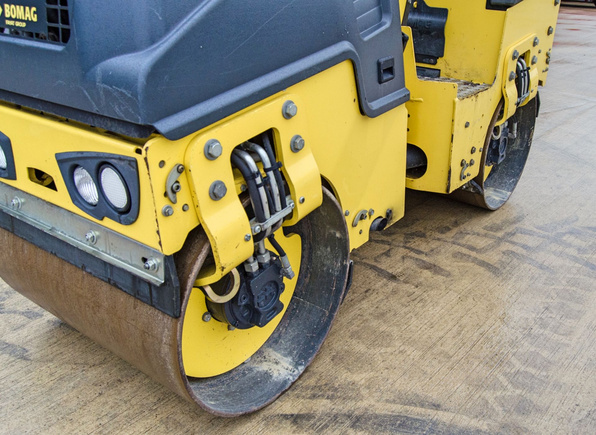 Bomag BW80 AD-5 double drum ride on roller Year: 2018 S/N: 2091011 Recorded Hours: 439 - Image 12 of 21