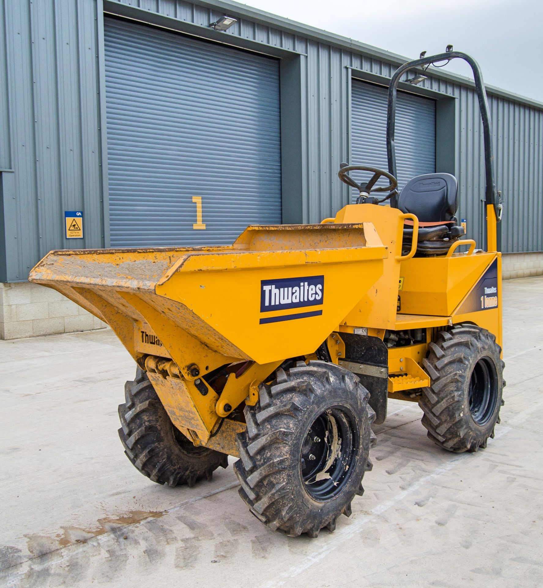 Thwaites 1 tonne hi-tip dumper Year: 2021 S/N: 2101F4300 Recorded Hours: 174 2107TWT906