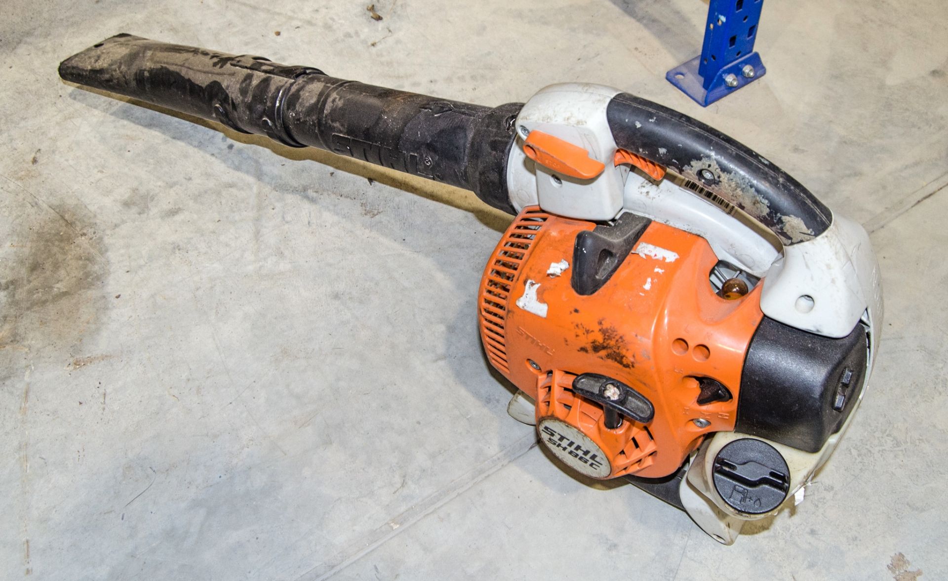 Stihl SH86C petrol driven leaf blower 18096652