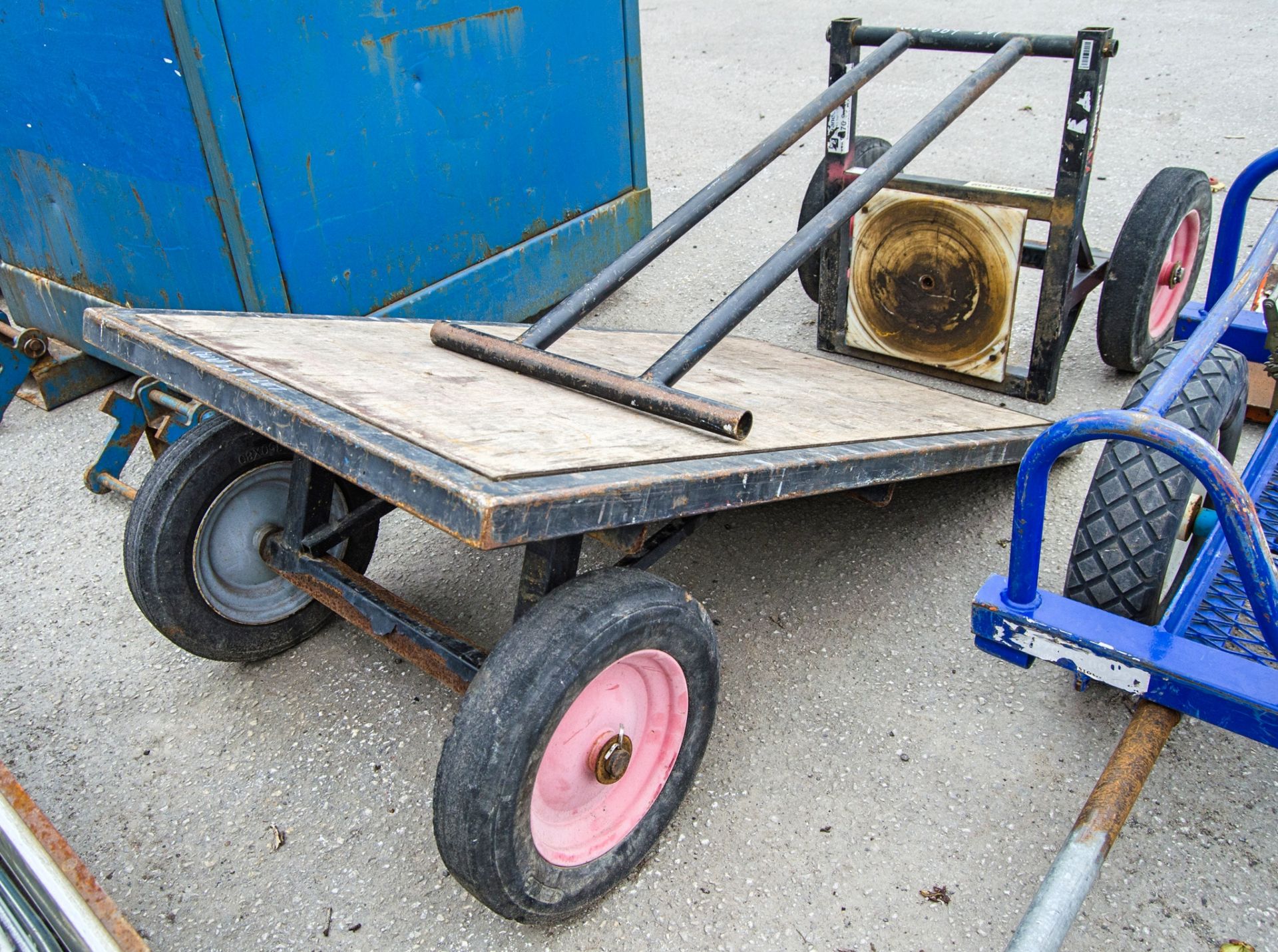 Armorgard 4 wheel turntable trolley 1611ARM009 ** Axle dismantled ** - Image 2 of 2