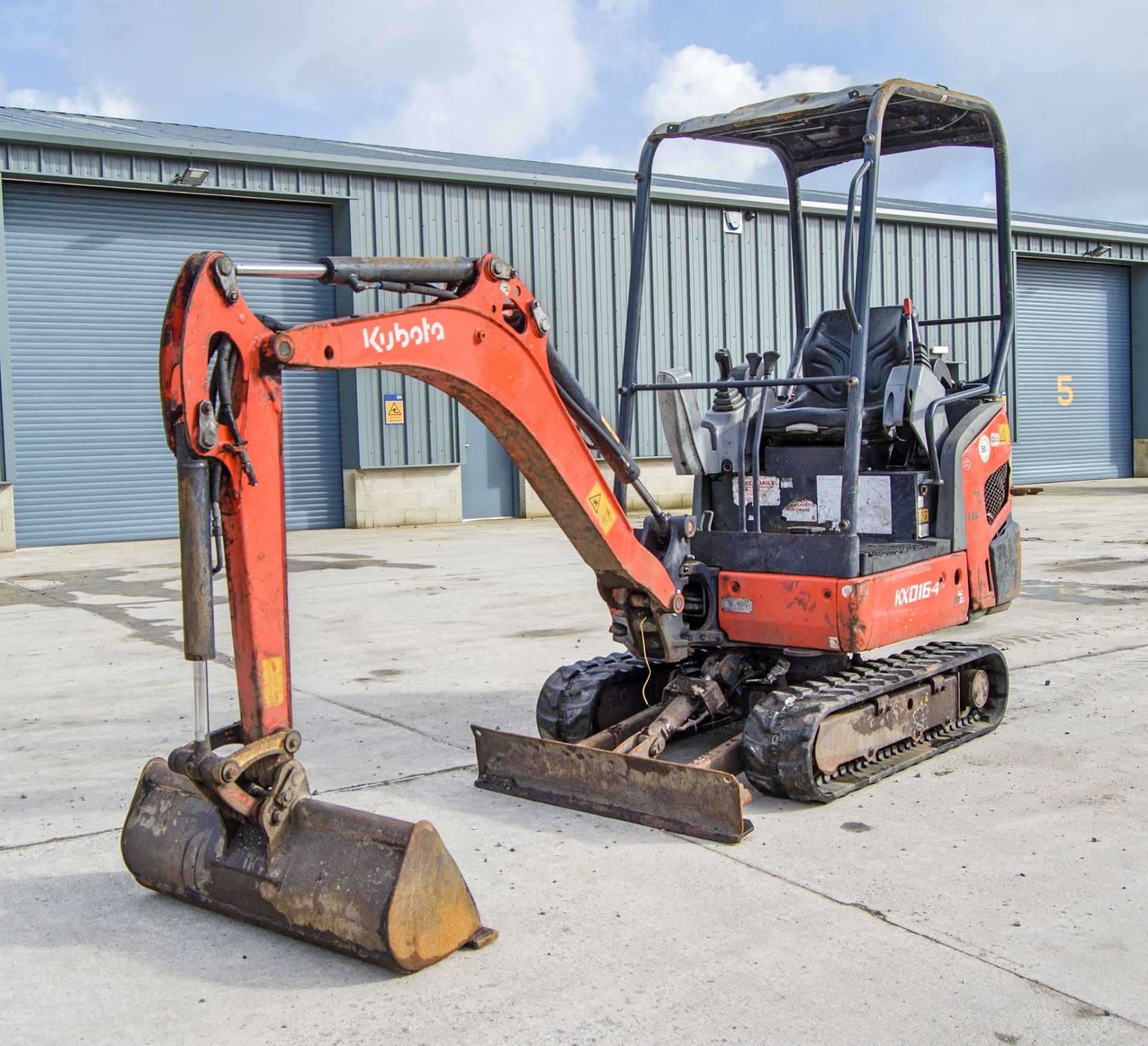 Kubota KX016-4 1.6 tonne rubber tracked mini excavator Year: 2016 S/N: 60063 Recorded Hours: 2880