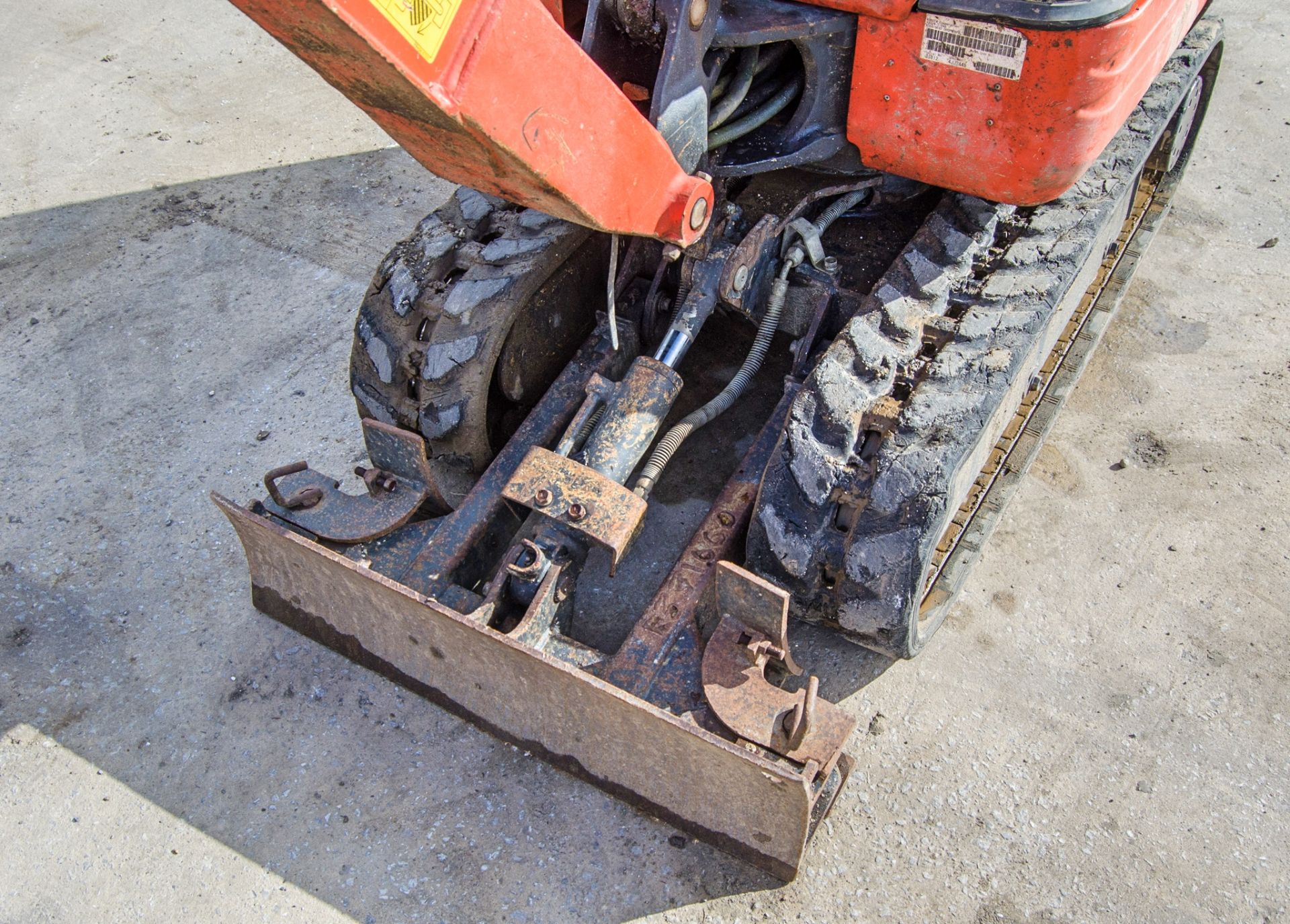 Kubota K008-3 0.8 tonne rubber tracked micro excavator Year:2018 S/N: 31312 Recorded Hours: 916 - Bild 13 aus 27