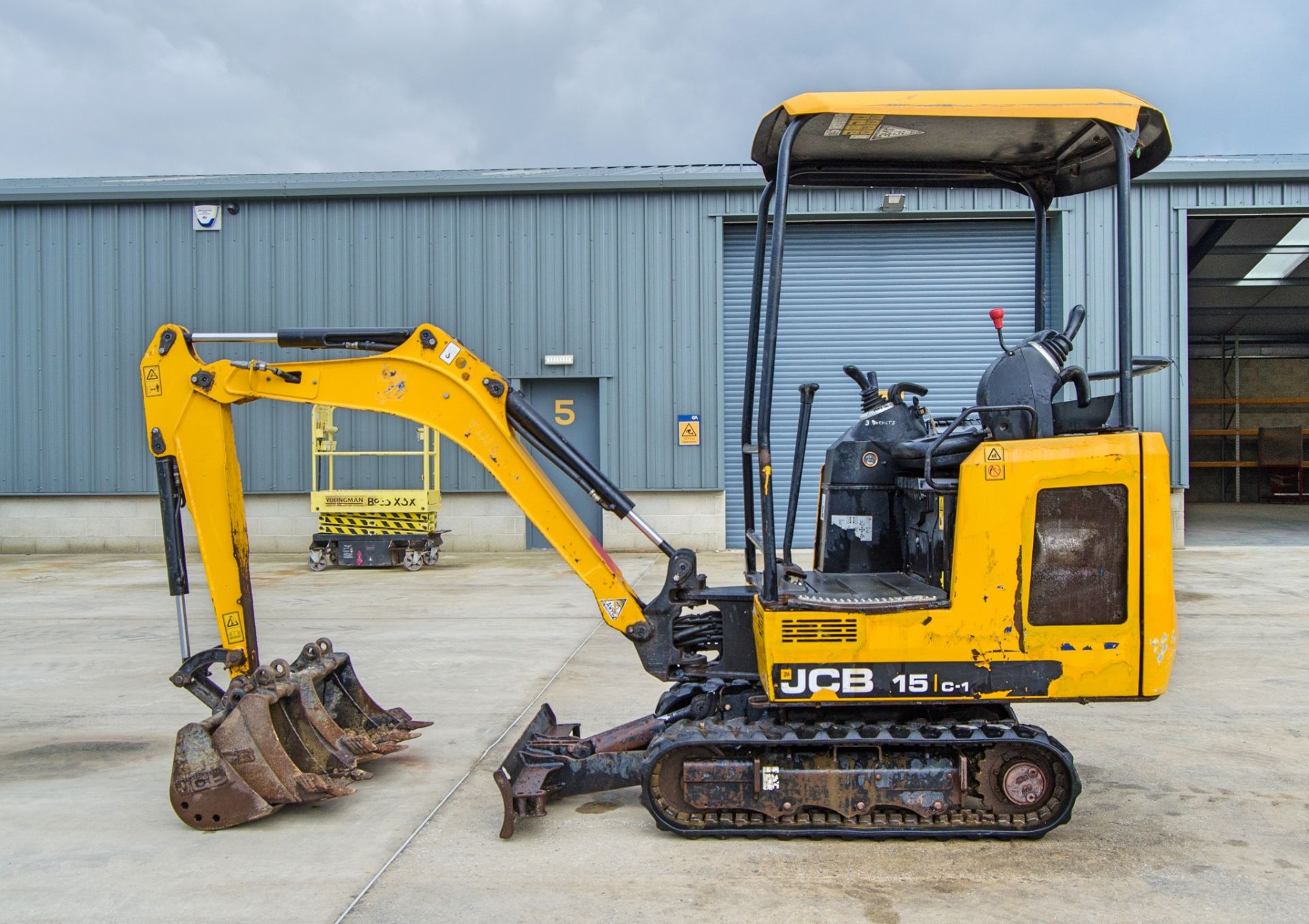 JCB 15C-1 1.5 tonne rubber tracked mini excavator Year: 2019 S/N: 2710395 Recorded Hours: 1300 - Image 8 of 24