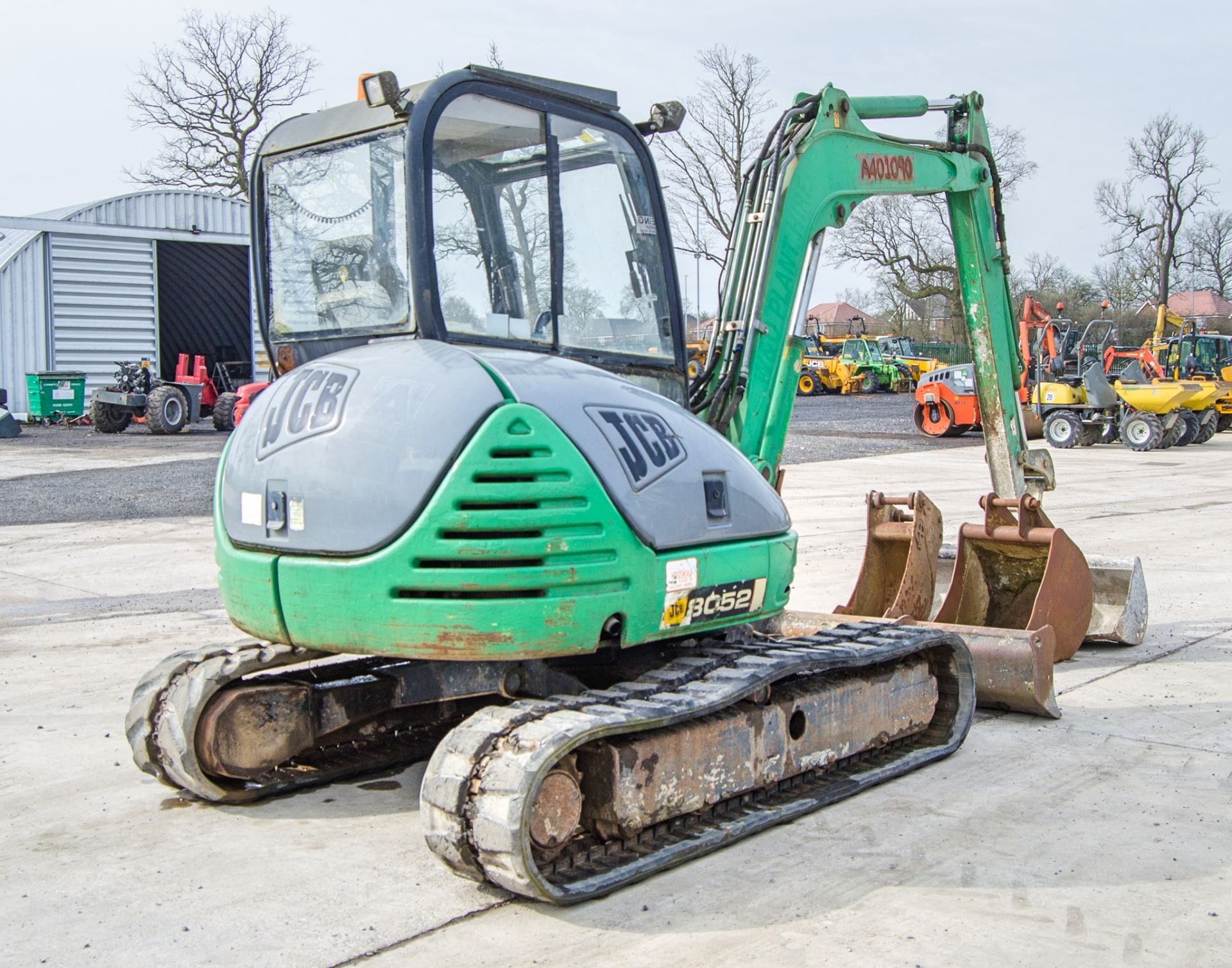 JCB 8052 5 tonne rubber tracked excavator Year: 2006 S/N: 1178225 Recorded Hours: 3203 blade, piped, - Image 3 of 24