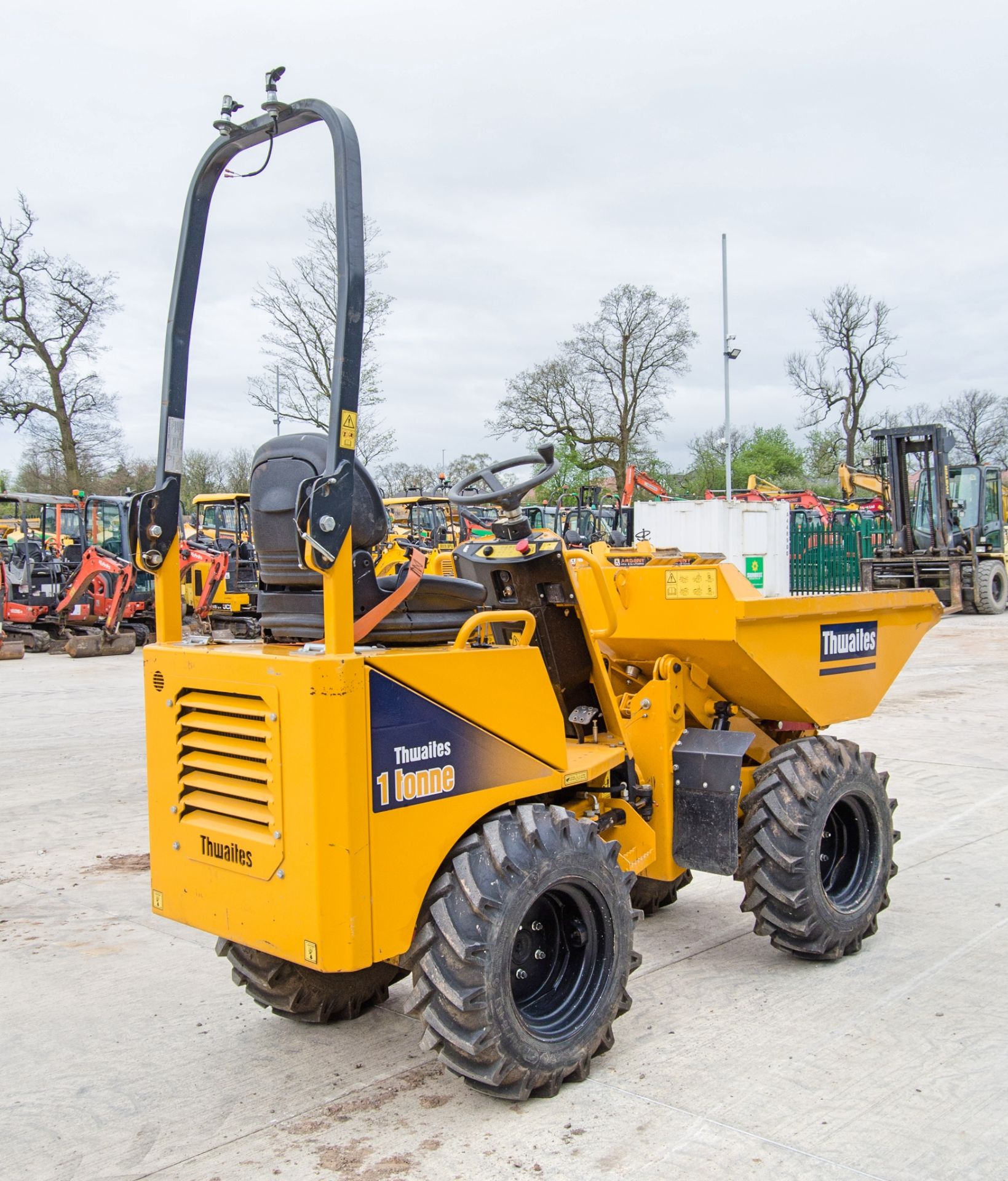 Thwaites 1 tonne hi-tip dumper Year: 2021 S/N: 2101F4144 Recorded Hours: 327 2104TWT905 - Image 3 of 23