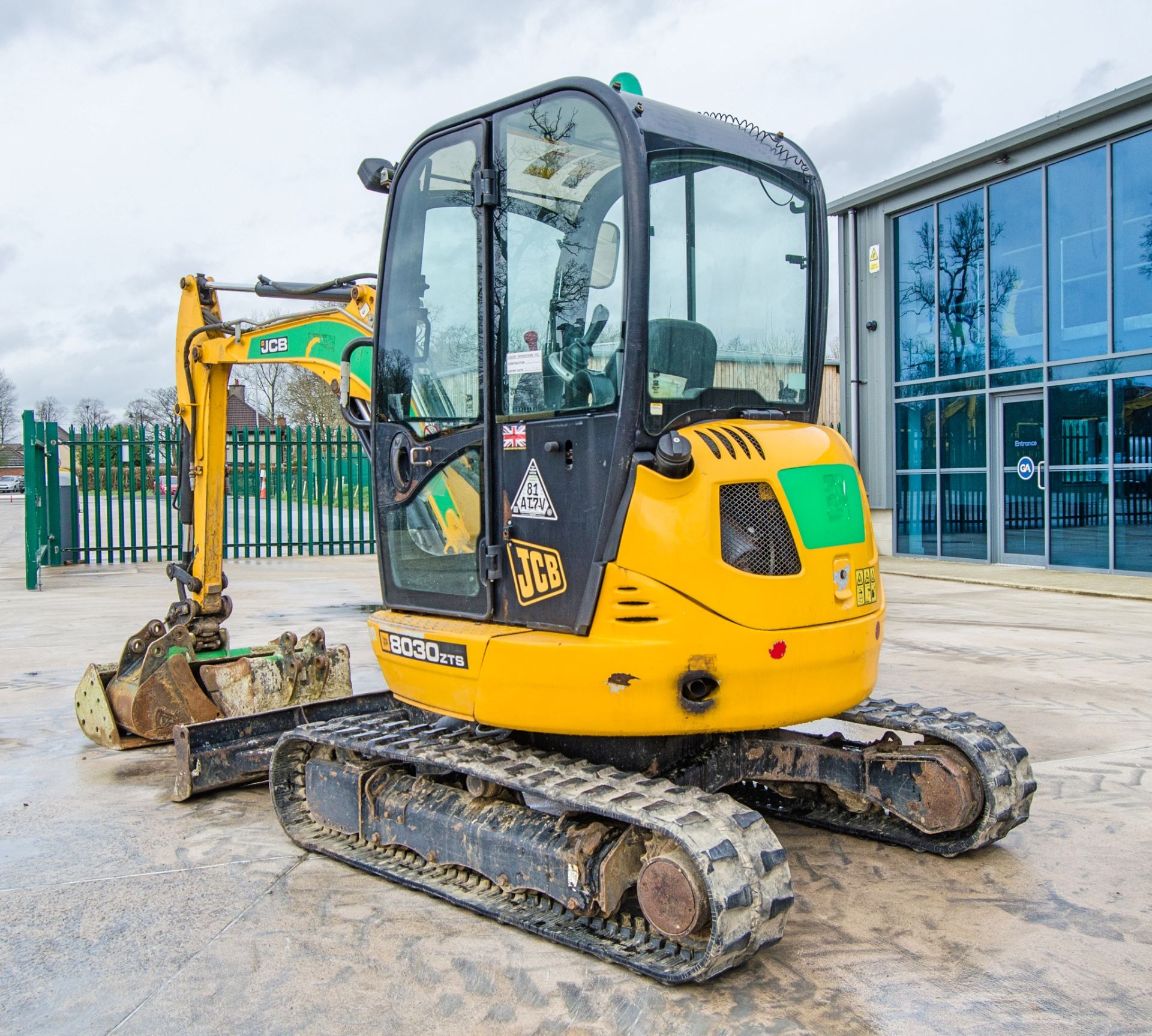 JCB 8030 ZTS 3 tonne rubber tracked excavator Year: 2018 S/N: 2432920 Recorded Hours: 2328 blade, - Image 4 of 24