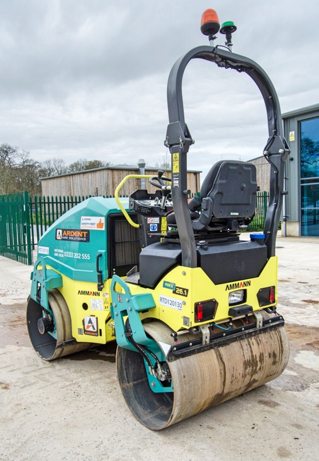 Ammann ARX 26-1 double drum ride on roller Year: 2022 S/N: 3023580 Recorded Hours: 225 RTD120130 - Image 4 of 21