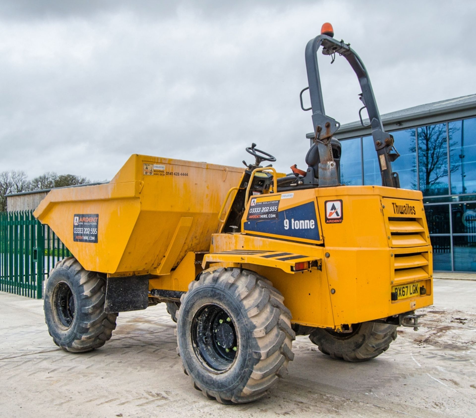 Thwaites 9 tonne straight skip dumper Year: 2018 S/N: 802E1239 Recorded Hours: 1667 09DU0085 - Image 4 of 23