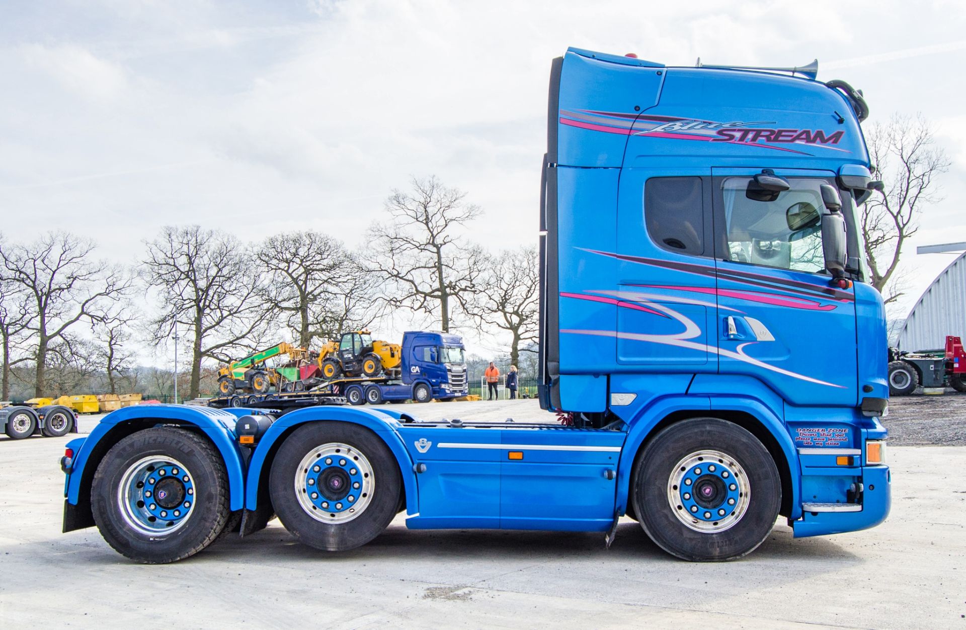 Scania R580 V8 Blue Stream 6x2 tractor unit Registration Number: NO58 LUE  Date of Registration: - Image 7 of 34